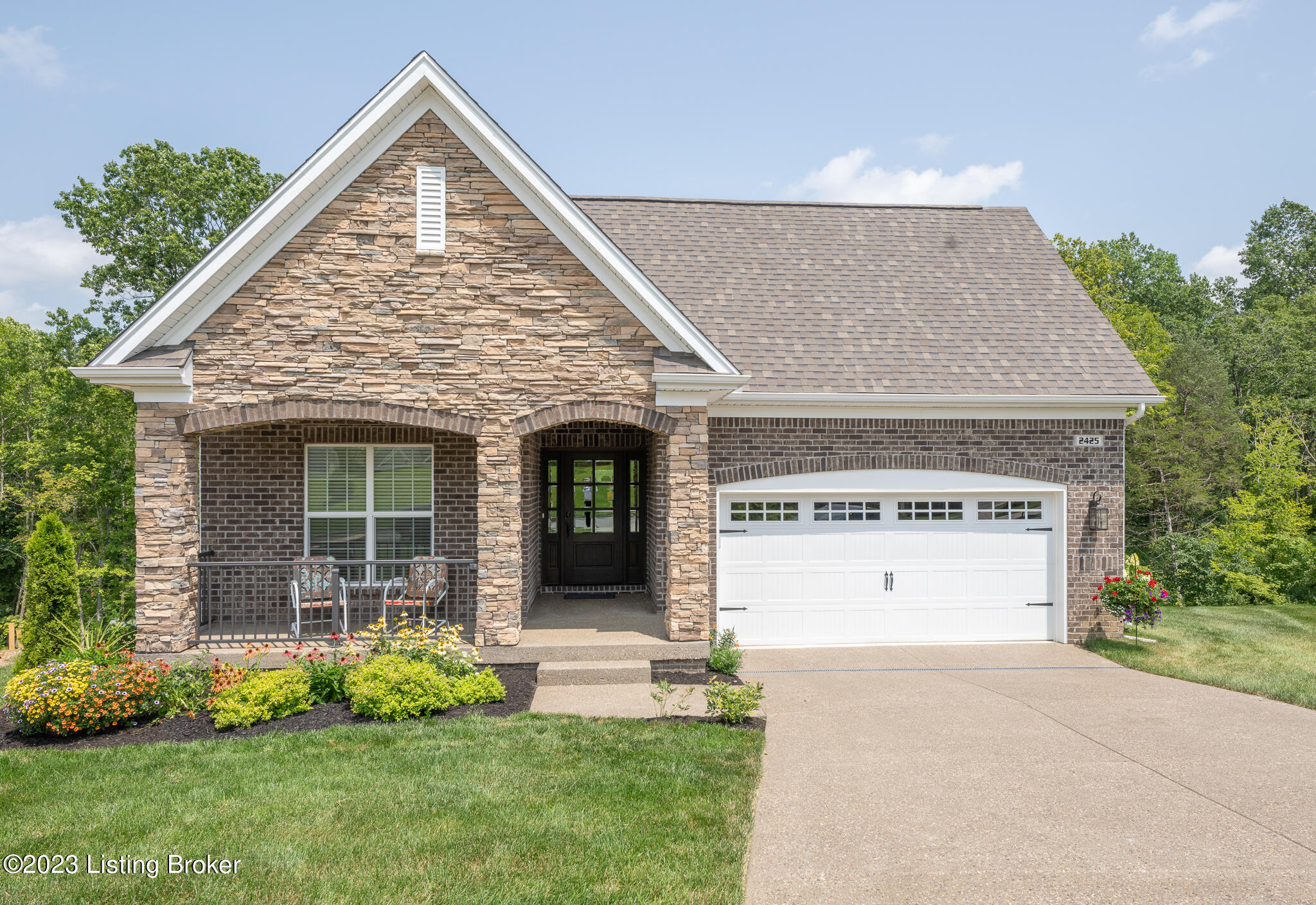 2425 Middle Creek Ct