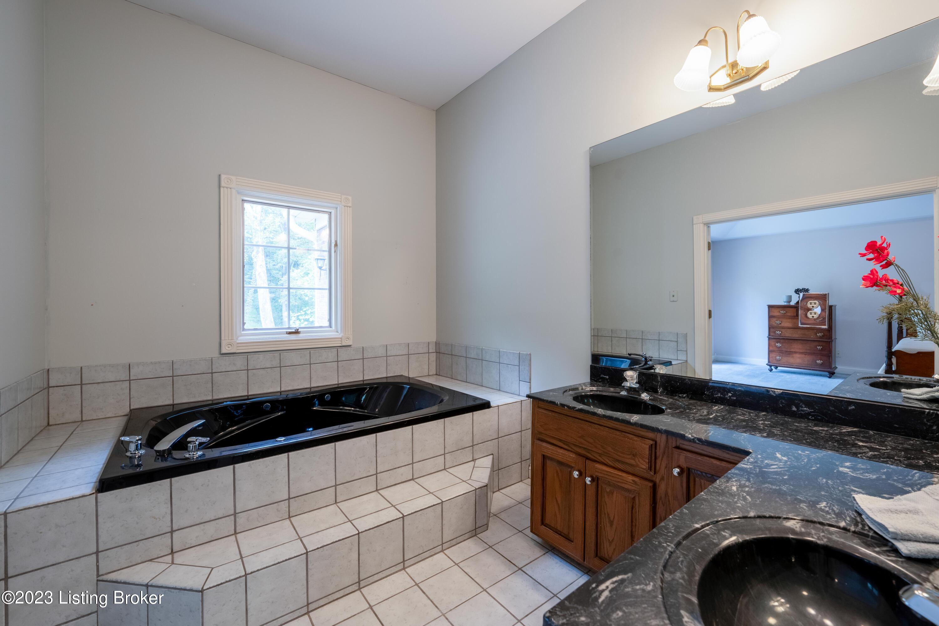 136 Windsor Ave