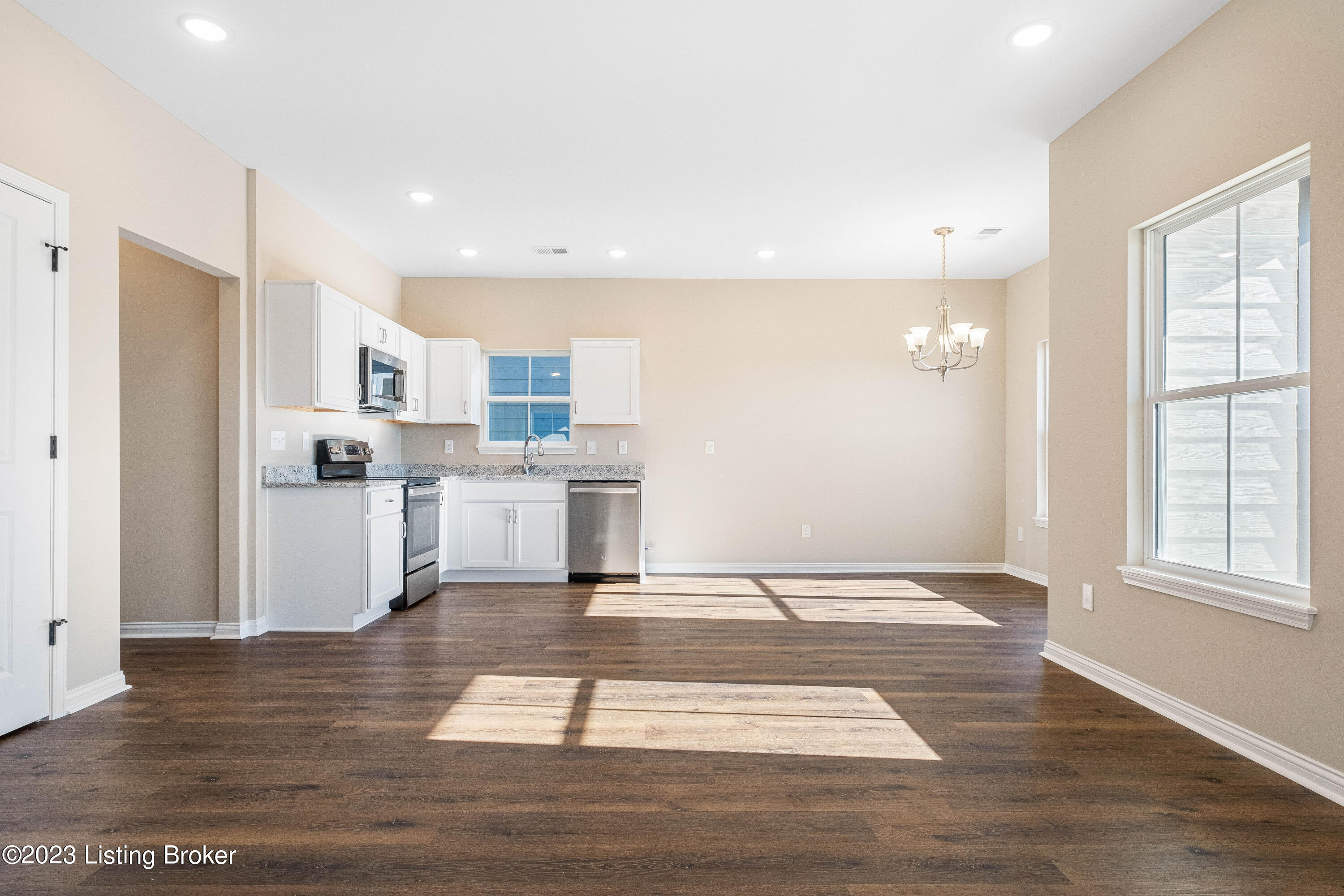 818 Rosemary Ln