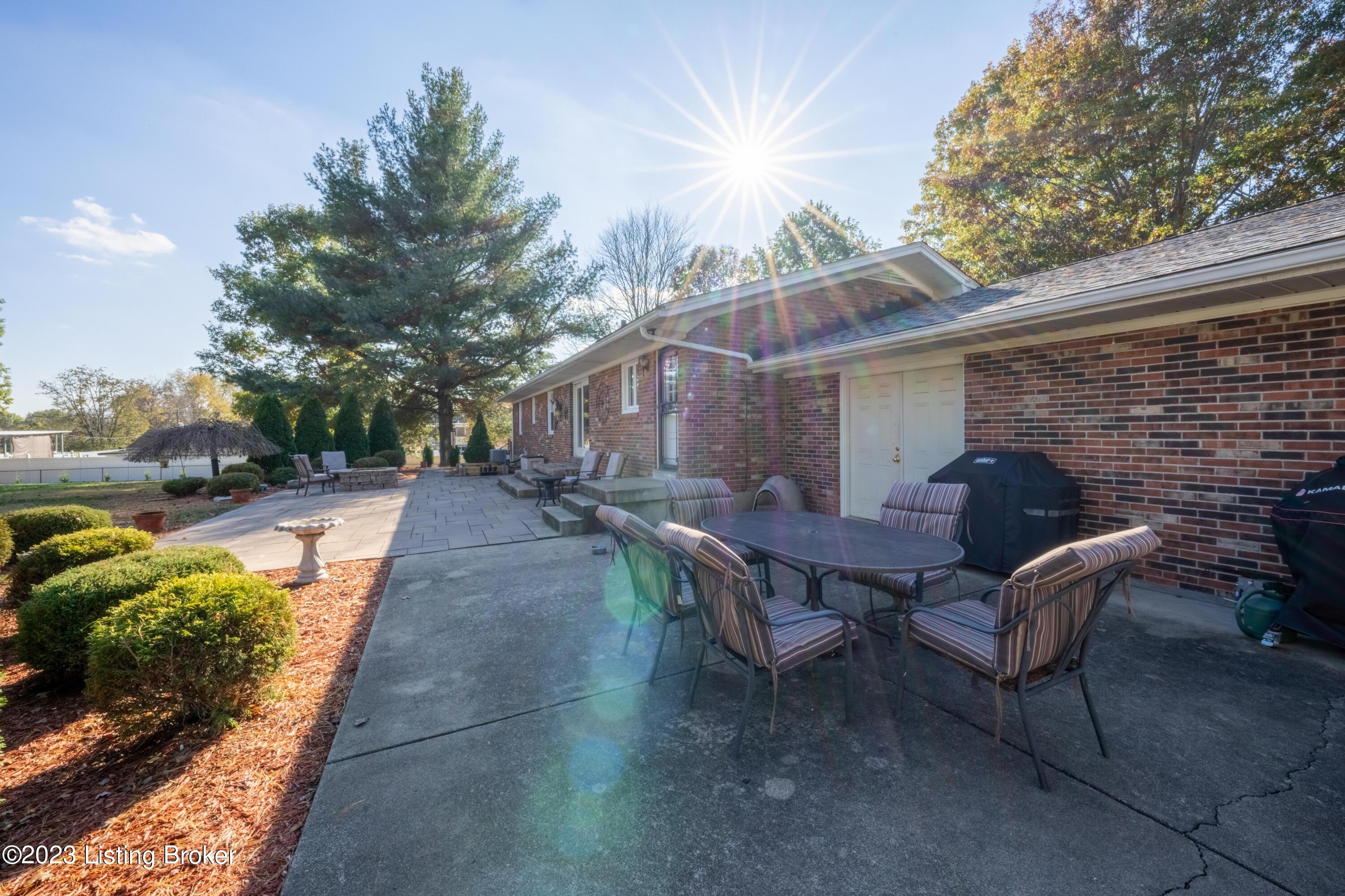 9323 Fern Bluff Ln