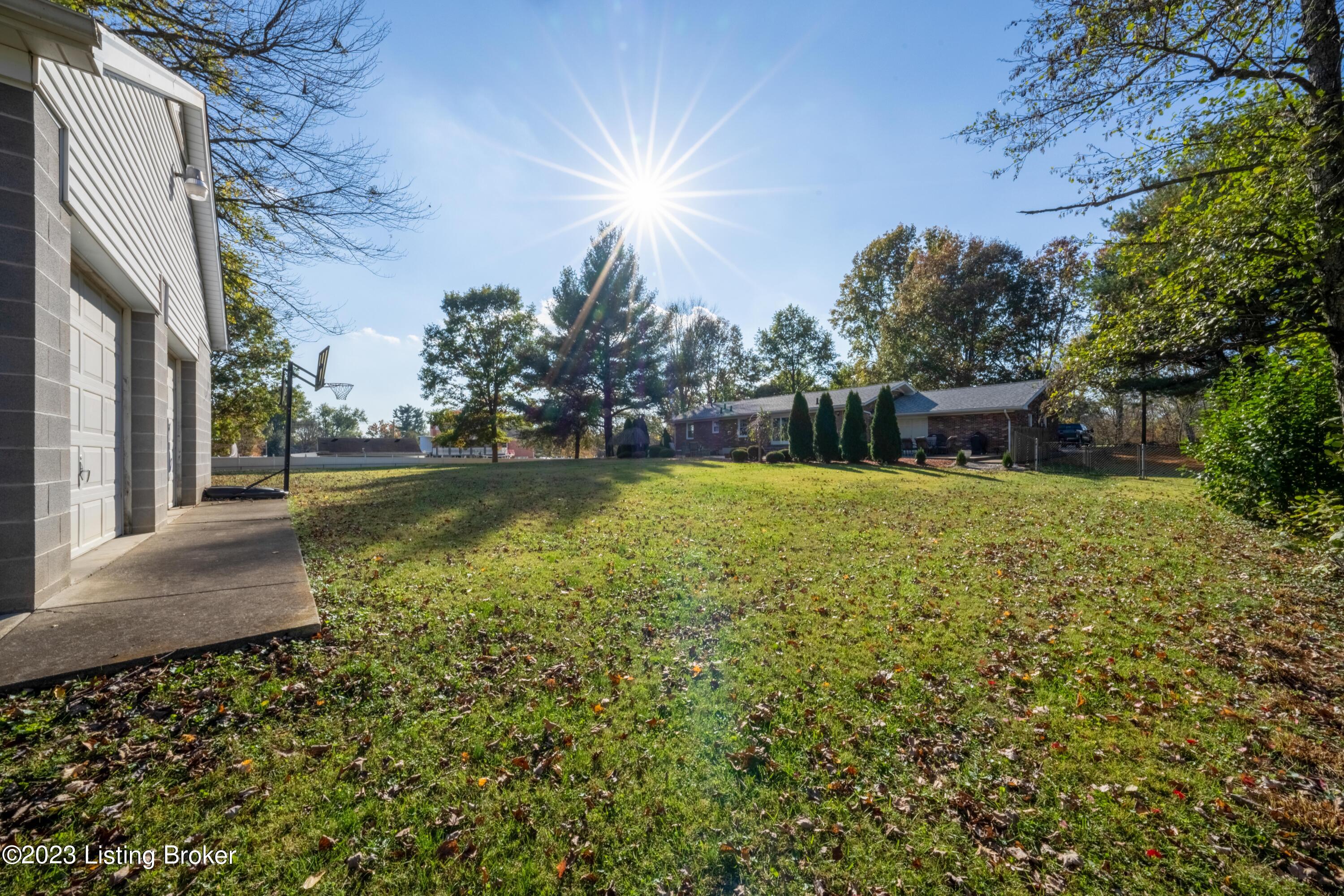 9323 Fern Bluff Ln