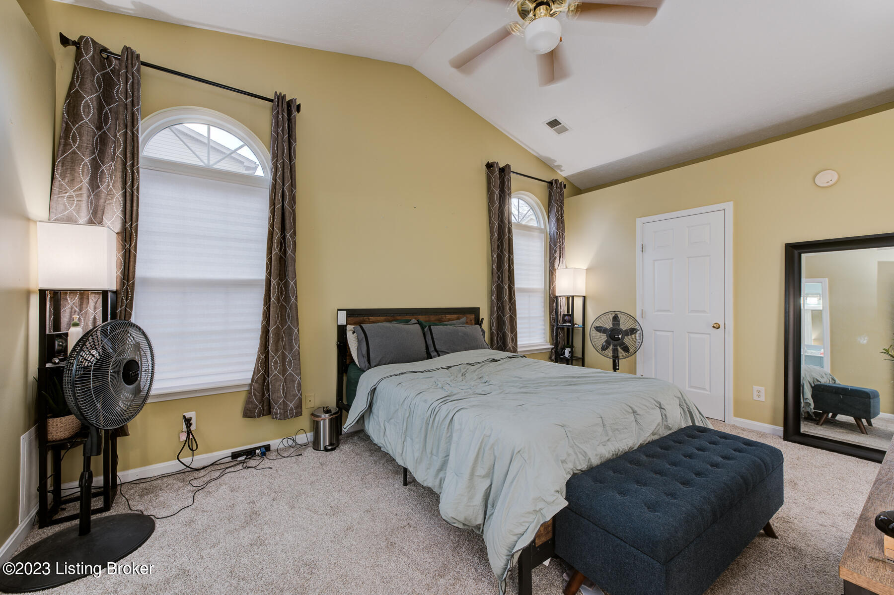 3231 Villanova Dr