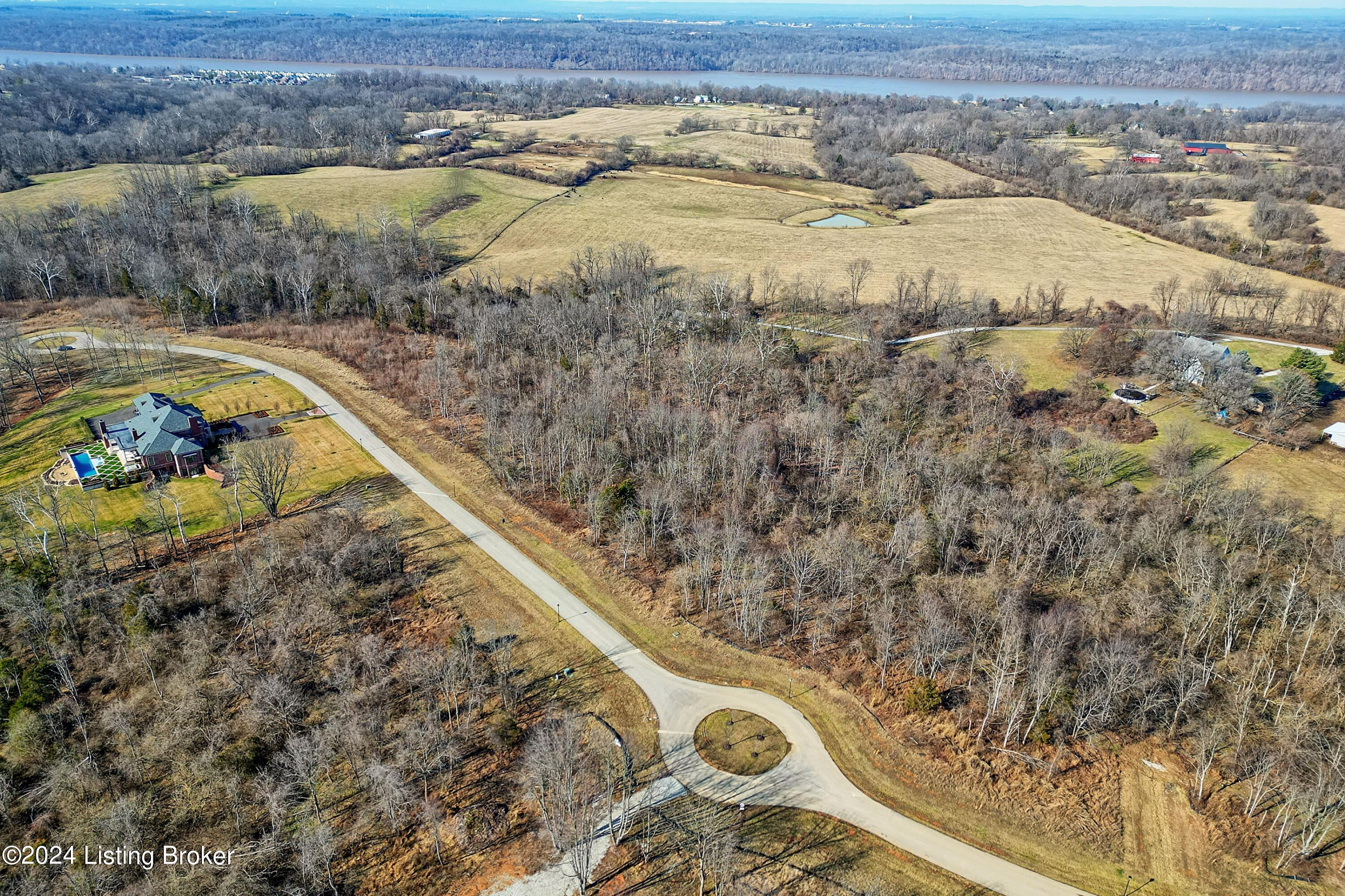 3 Enclave Dr