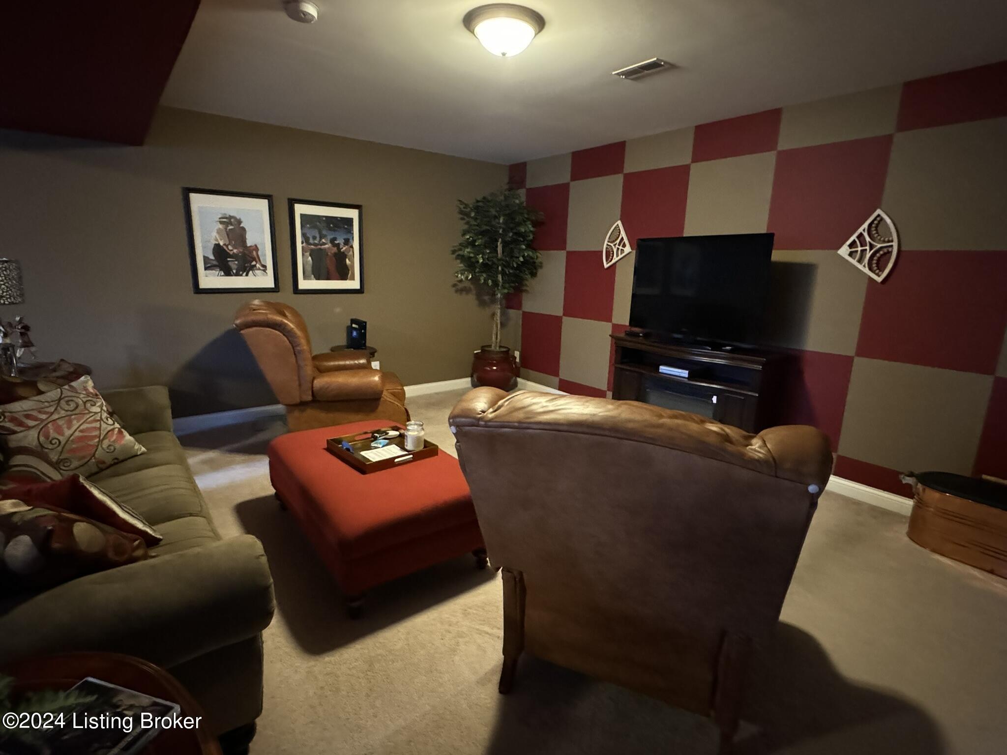 9413 Alex Ct