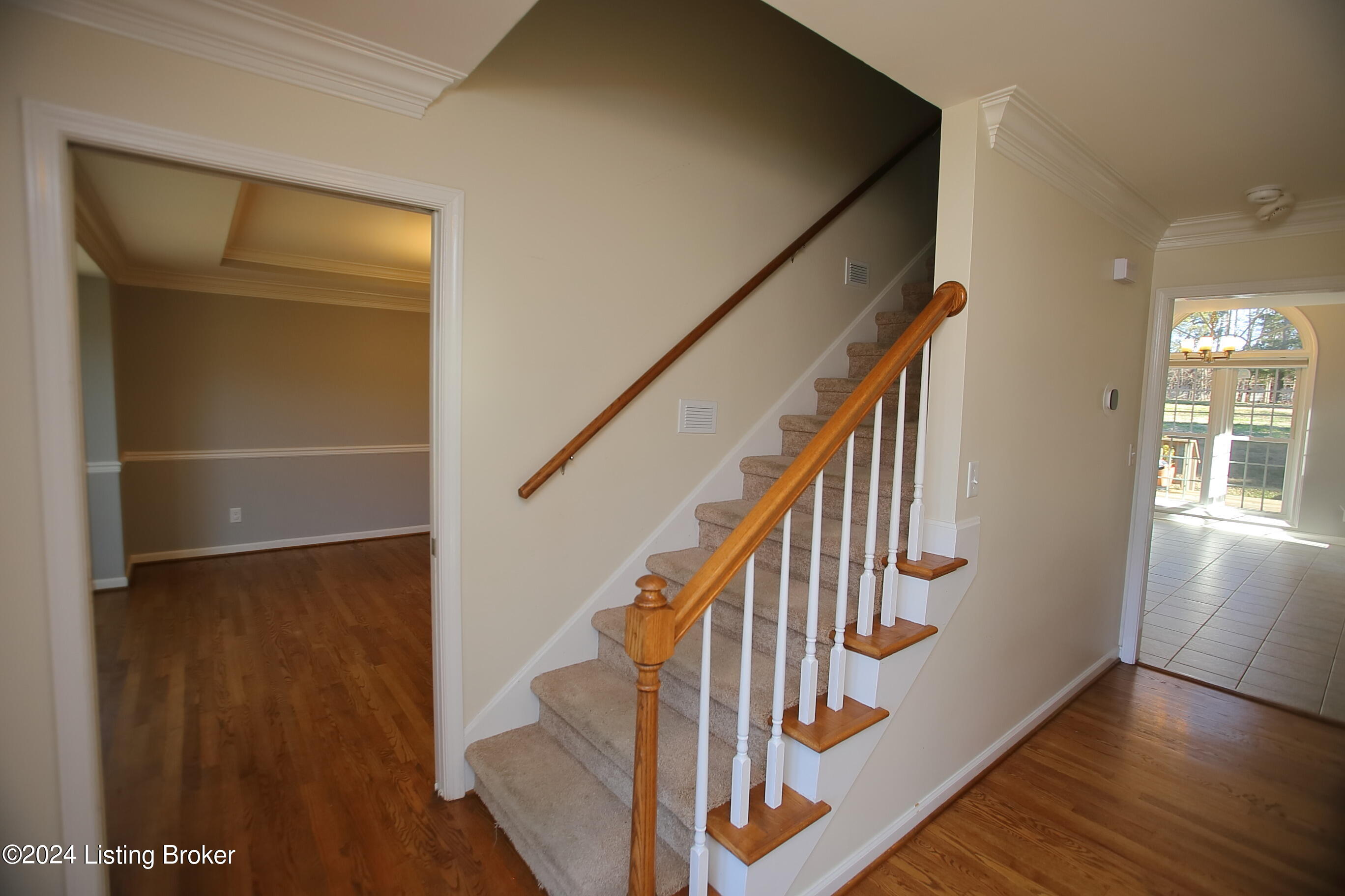 7415 Cambridge Dr