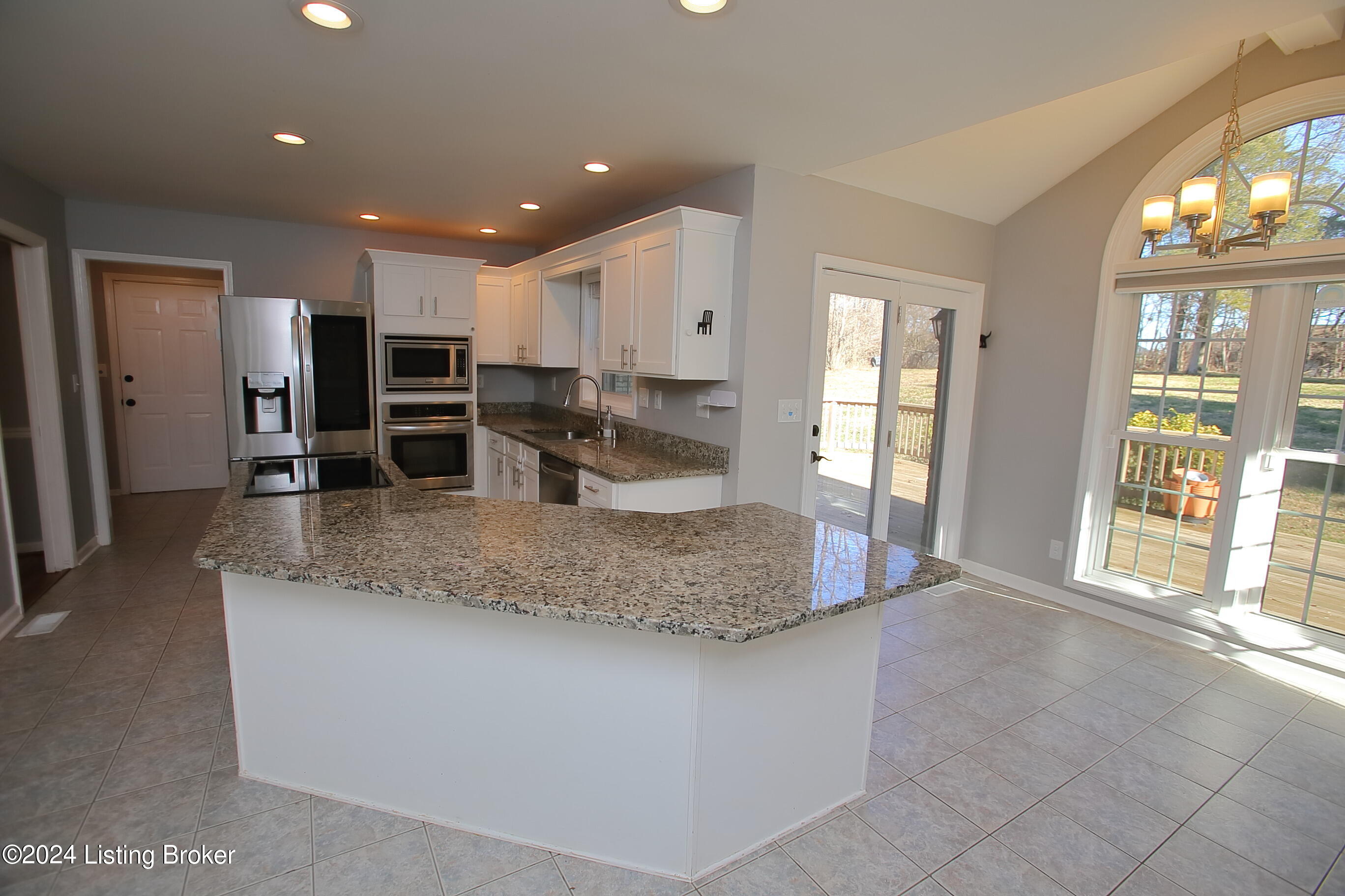 7415 Cambridge Dr
