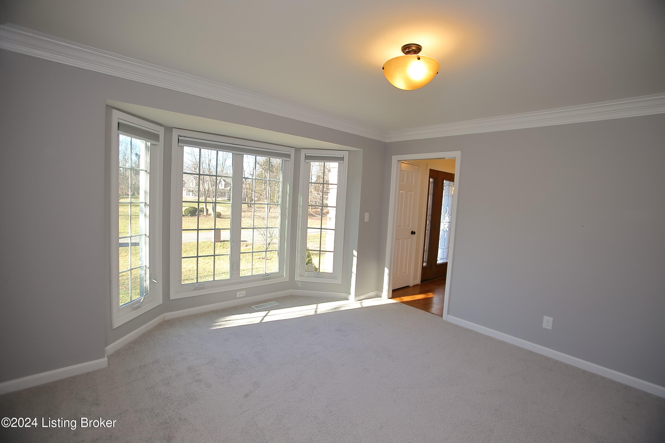 7415 Cambridge Dr