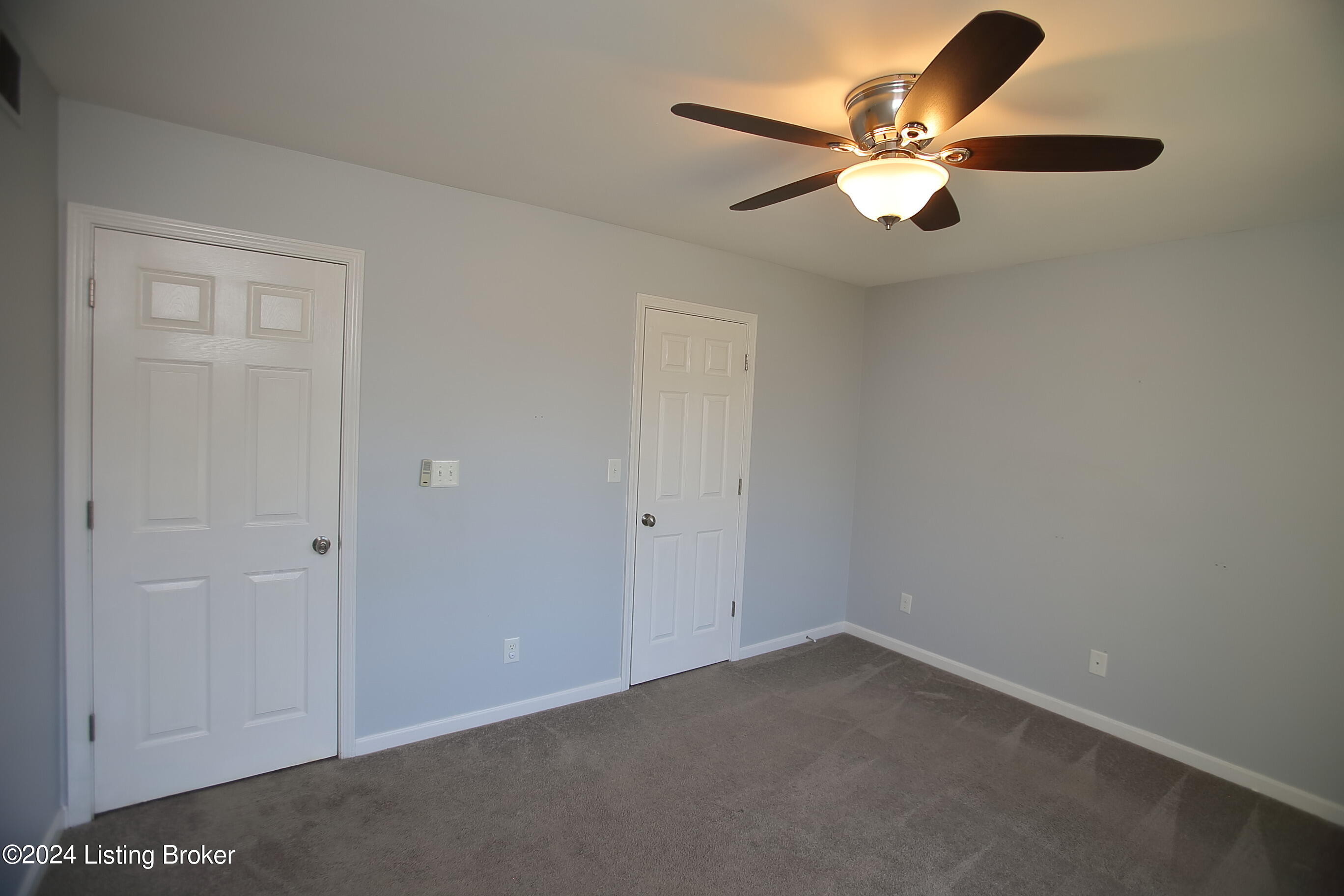 7415 Cambridge Dr