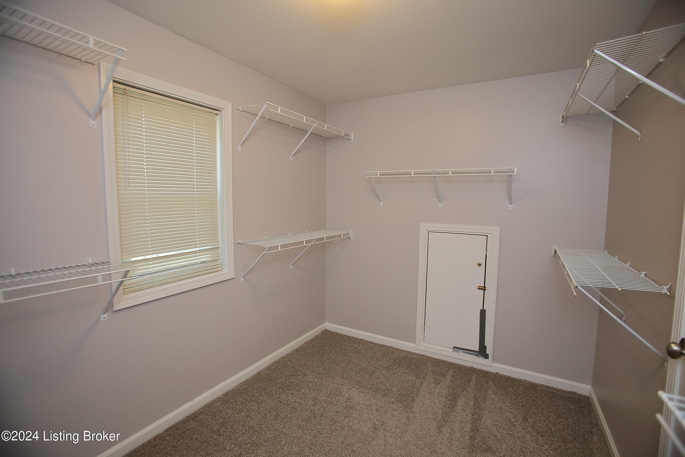 7415 Cambridge Dr