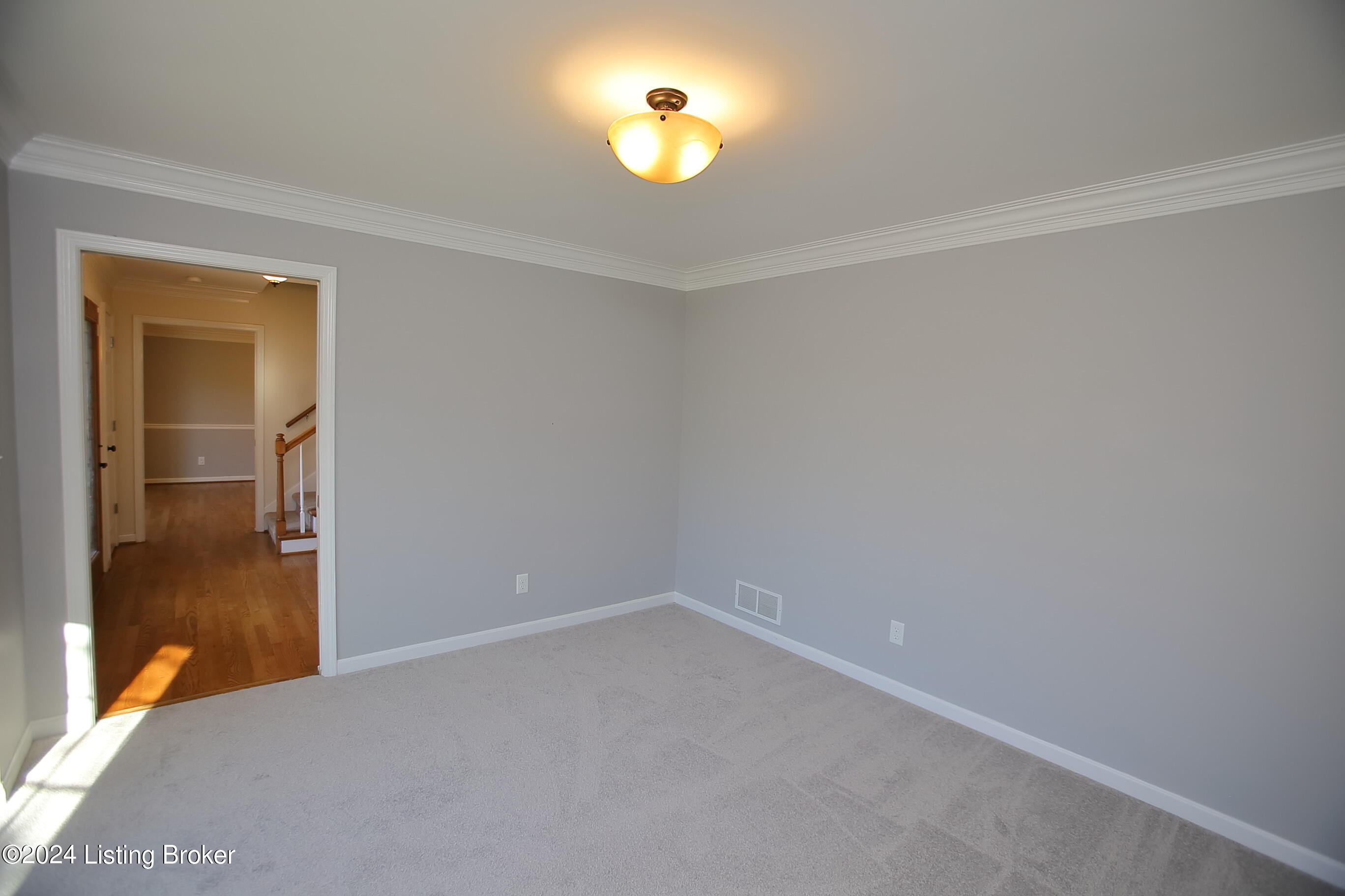 7415 Cambridge Dr