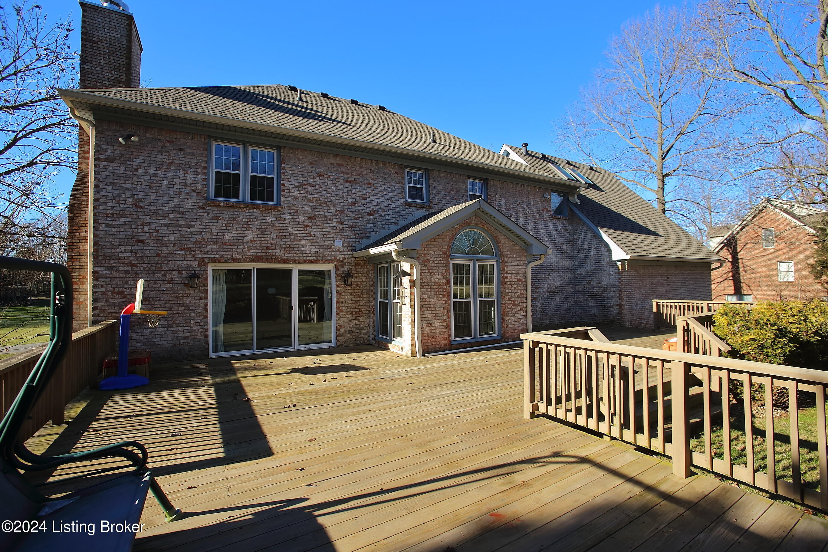 7415 Cambridge Dr