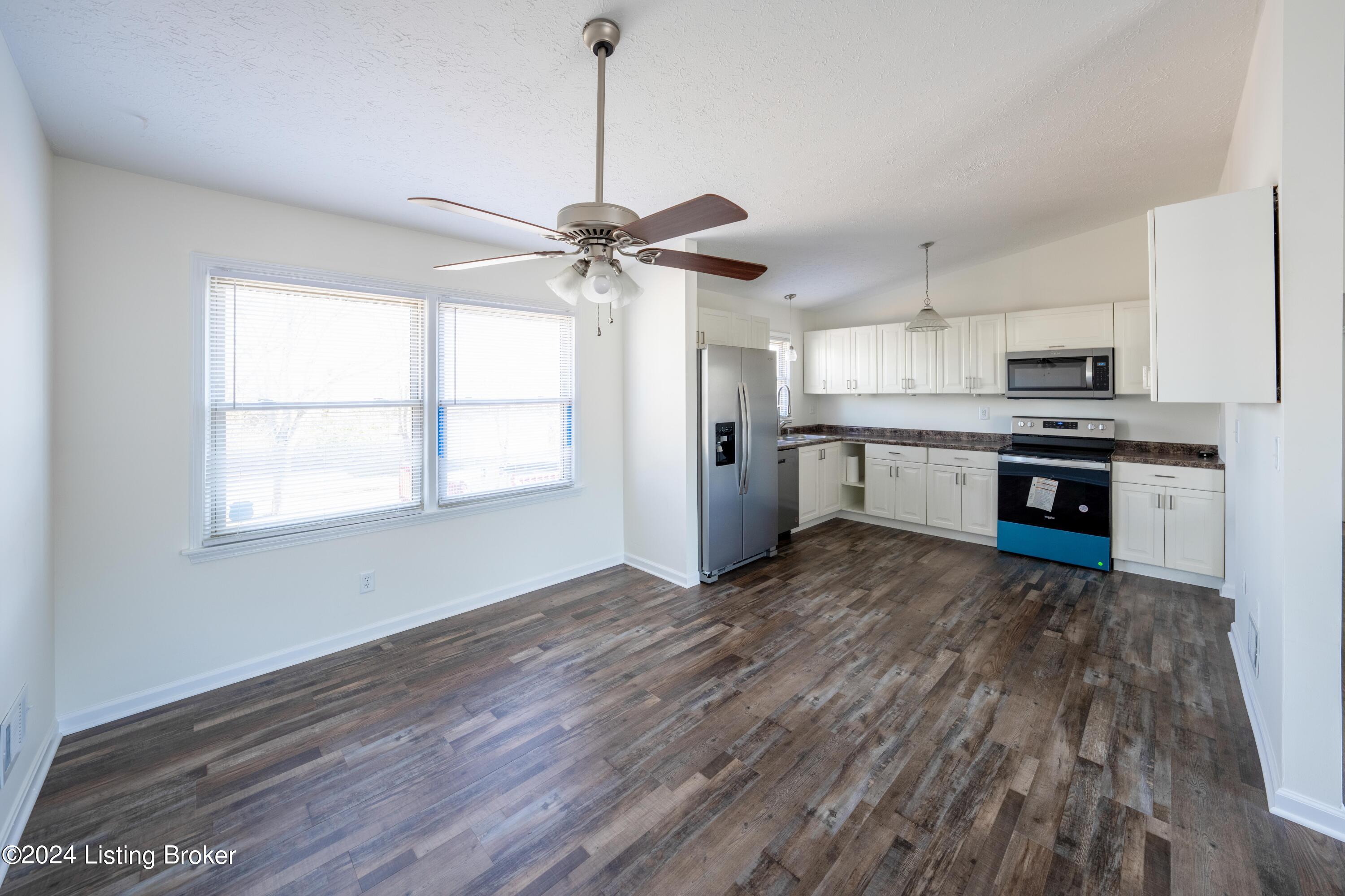 4907 Warm Spring Ct