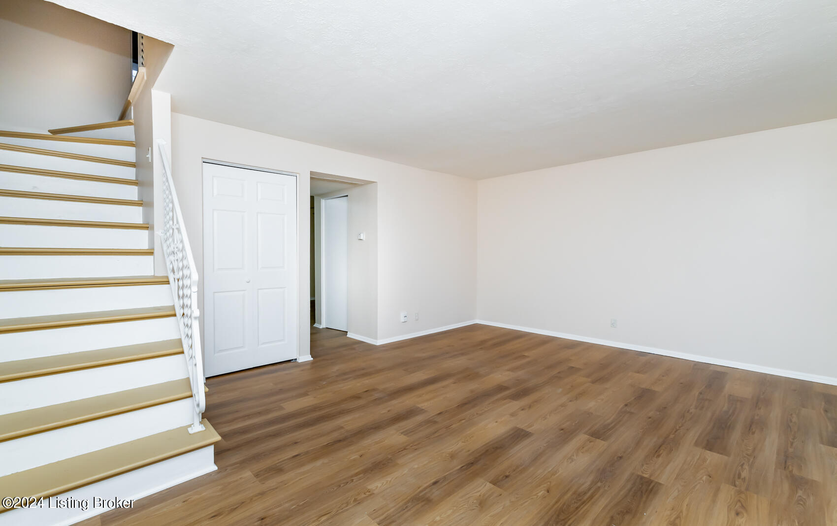 2840 Coleen Ct