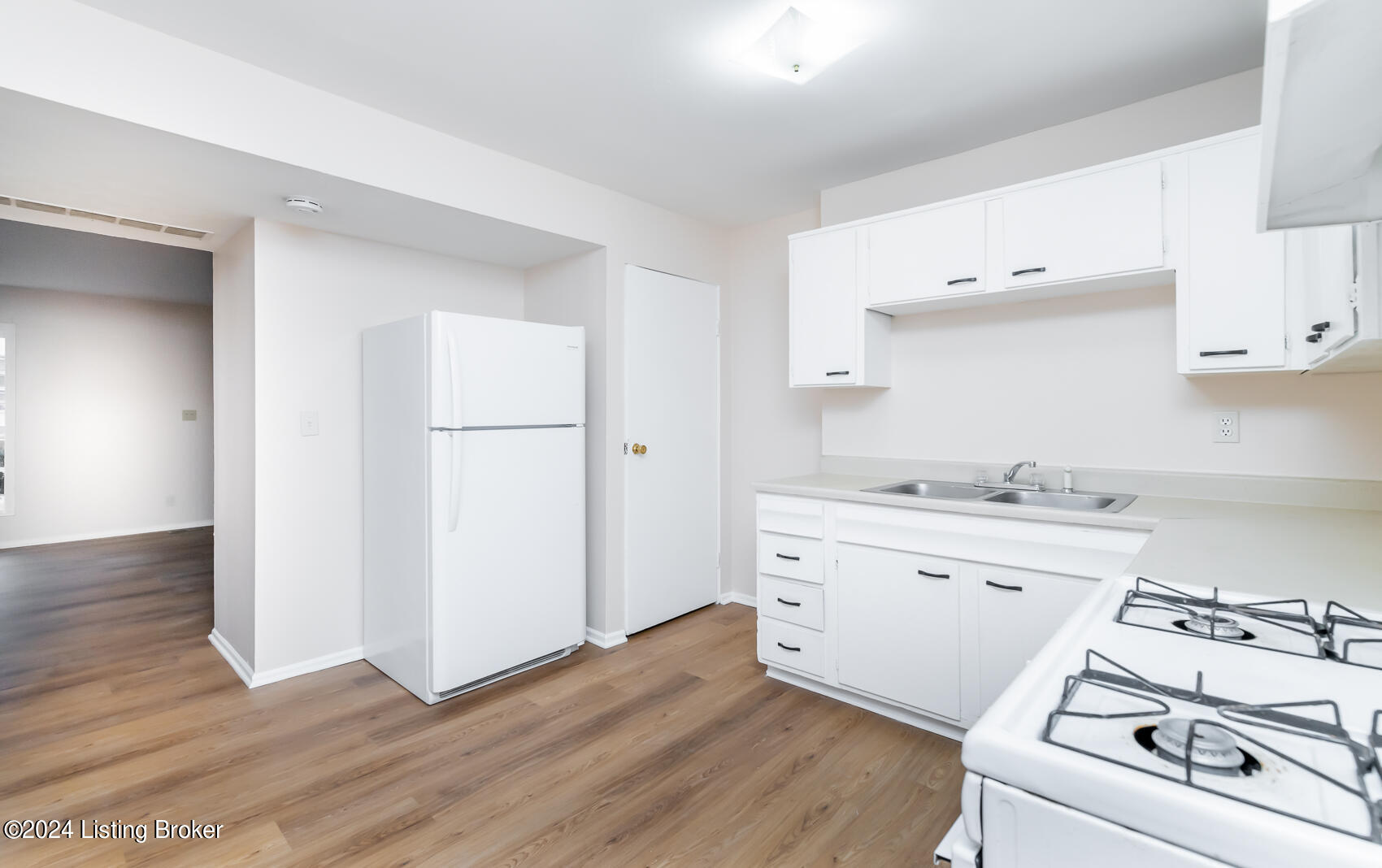 2840 Coleen Ct