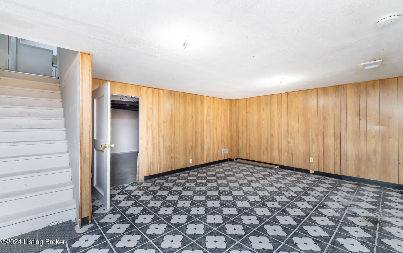2840 Coleen Ct