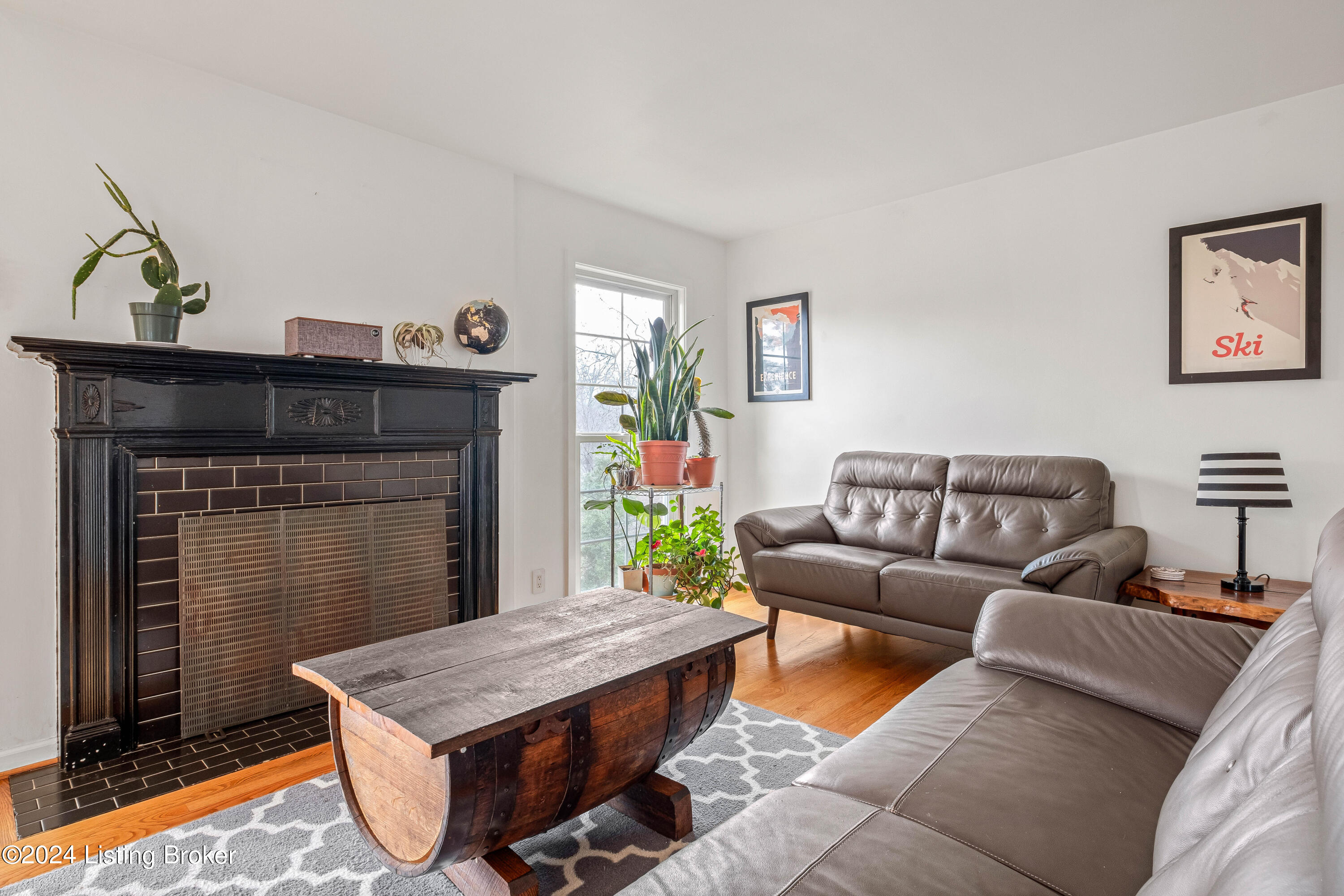 2523 Saratoga Dr
