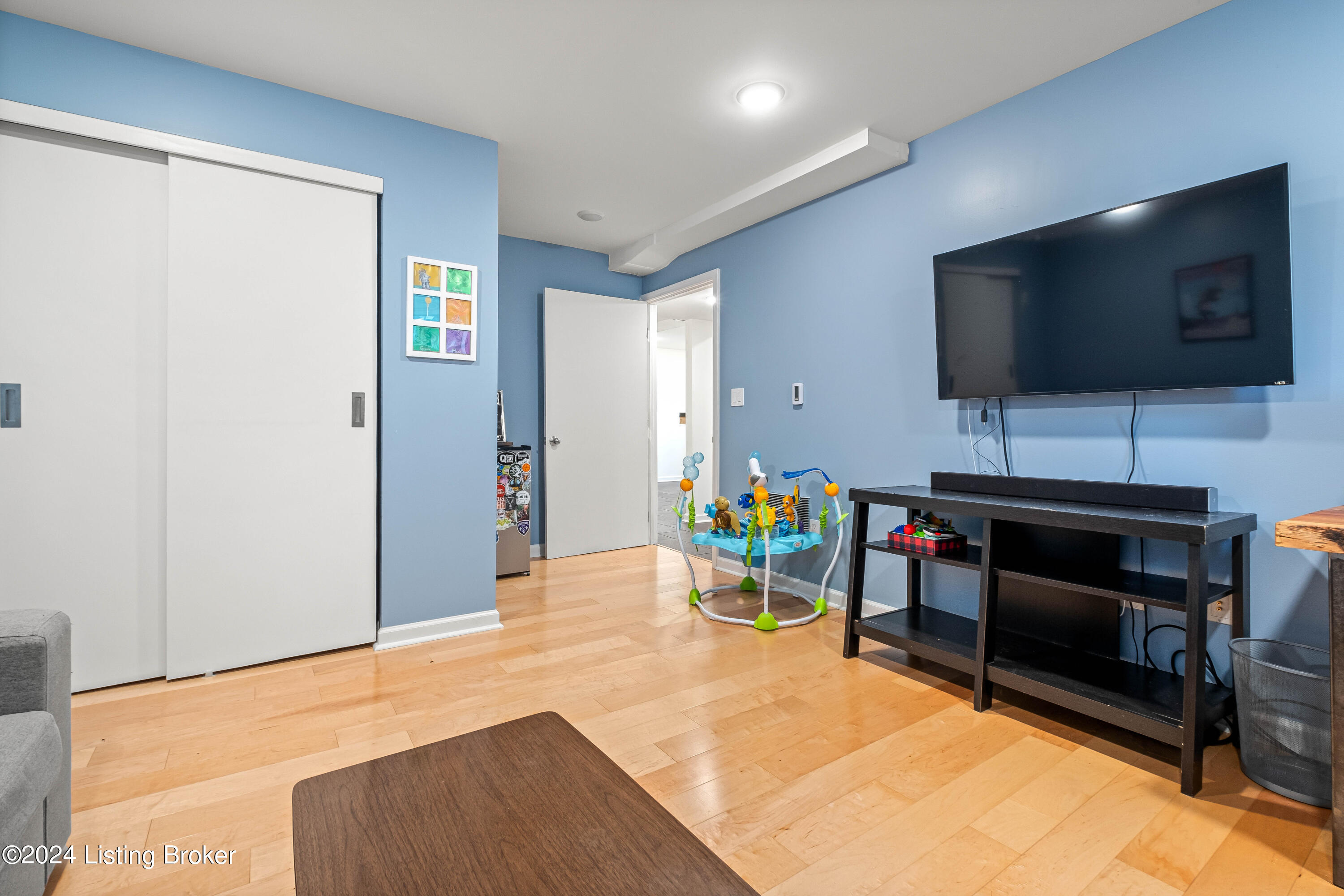 2523 Saratoga Dr