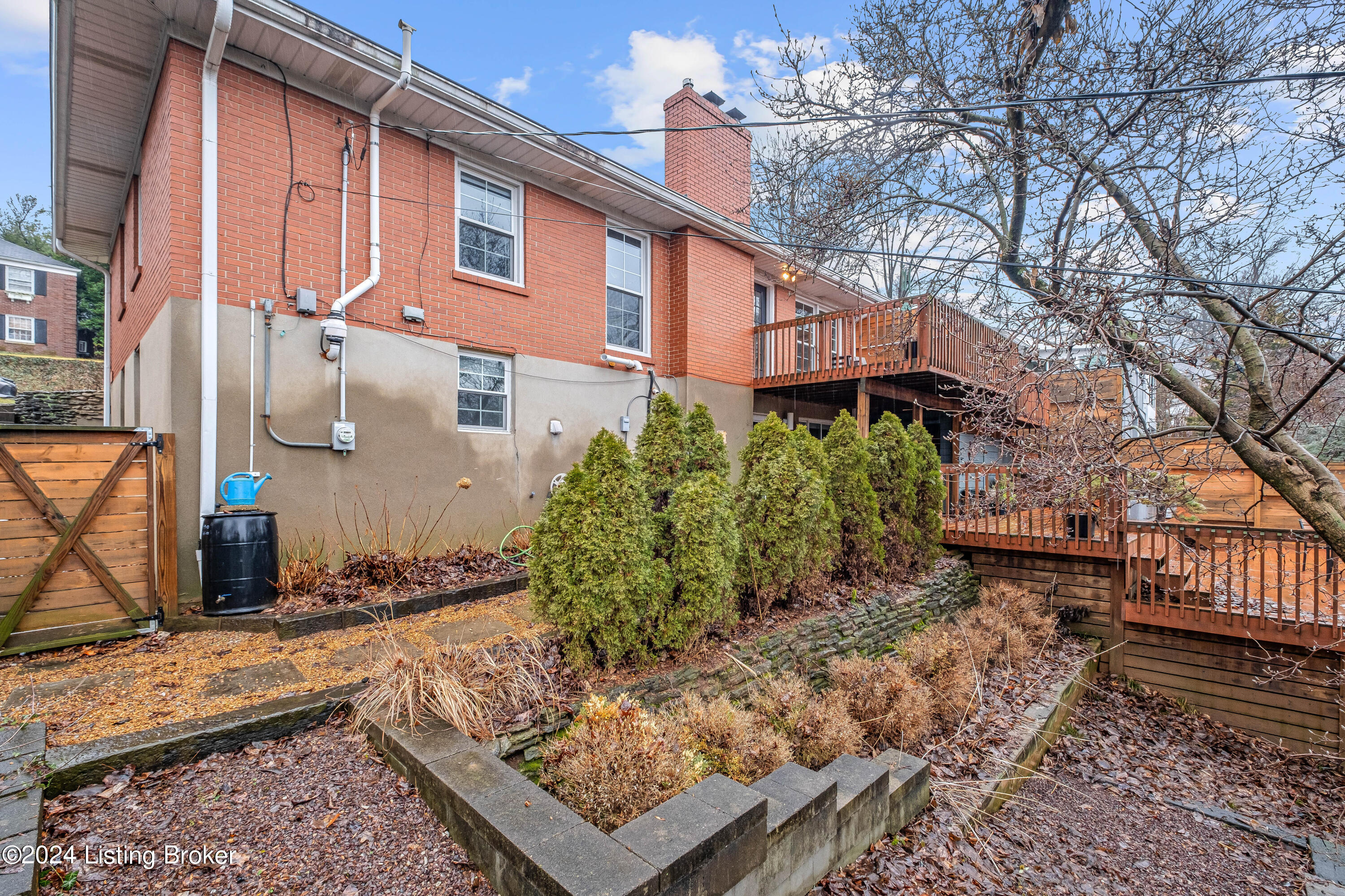 2523 Saratoga Dr