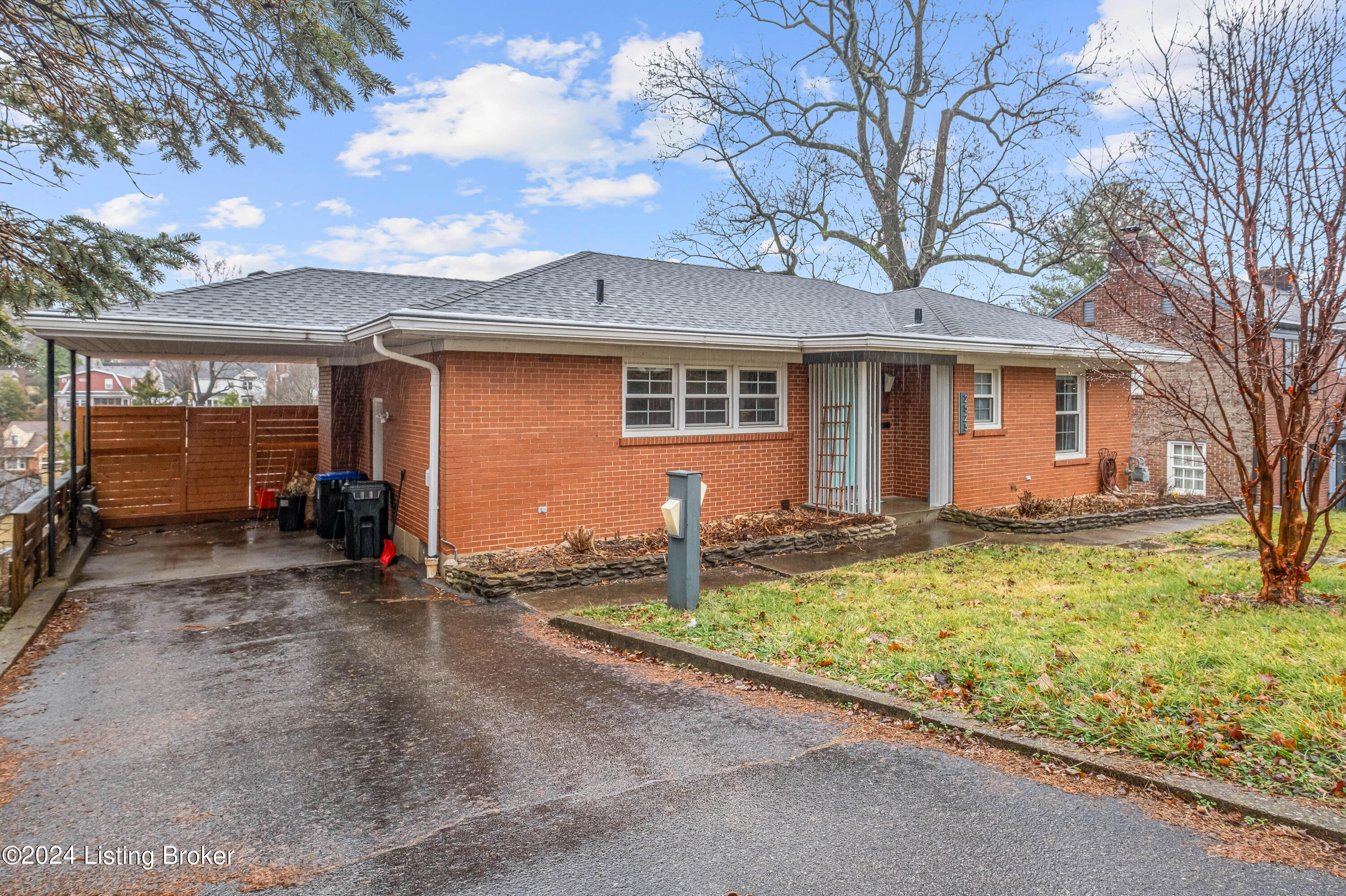 2523 Saratoga Dr