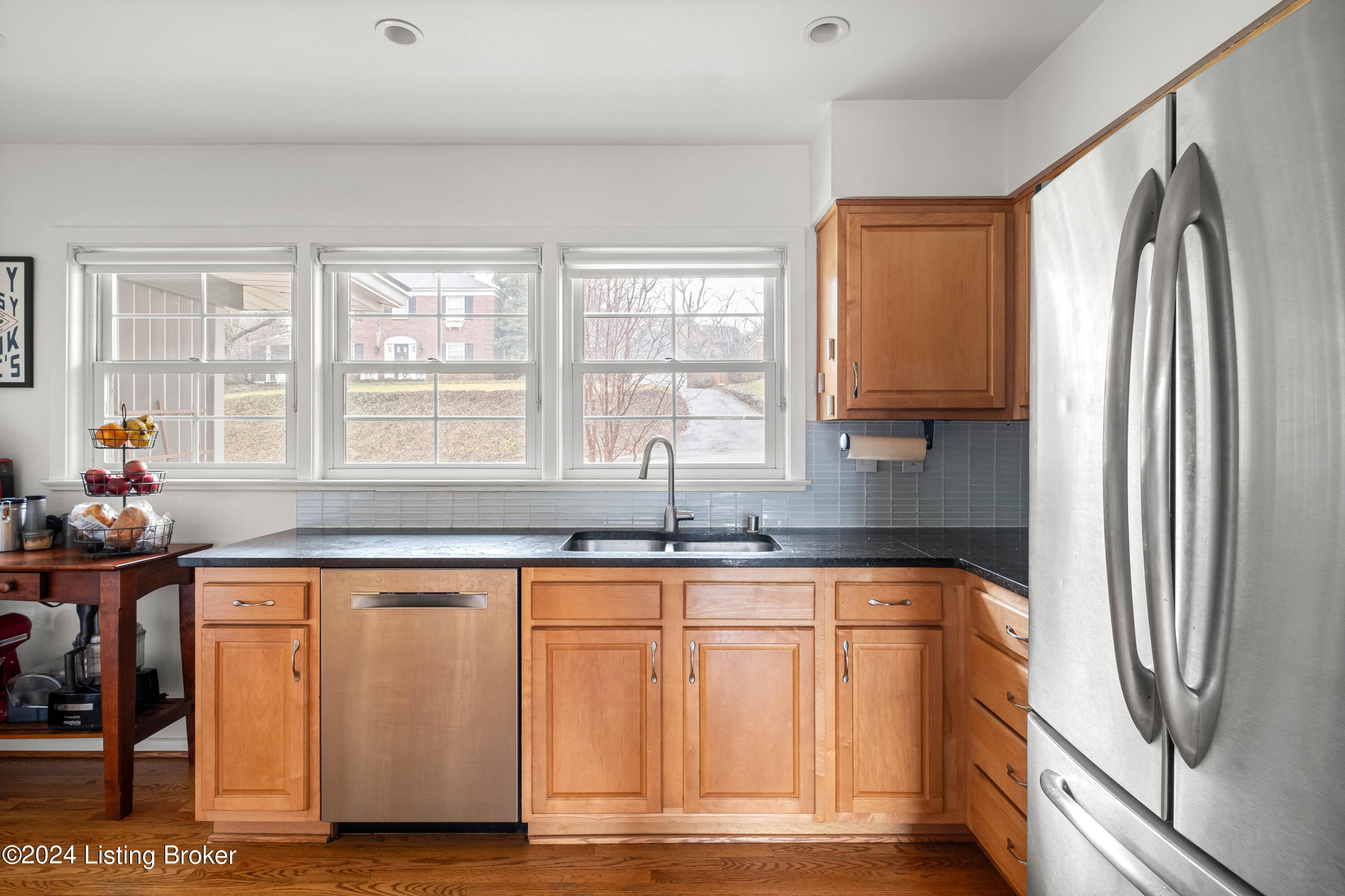2523 Saratoga Dr