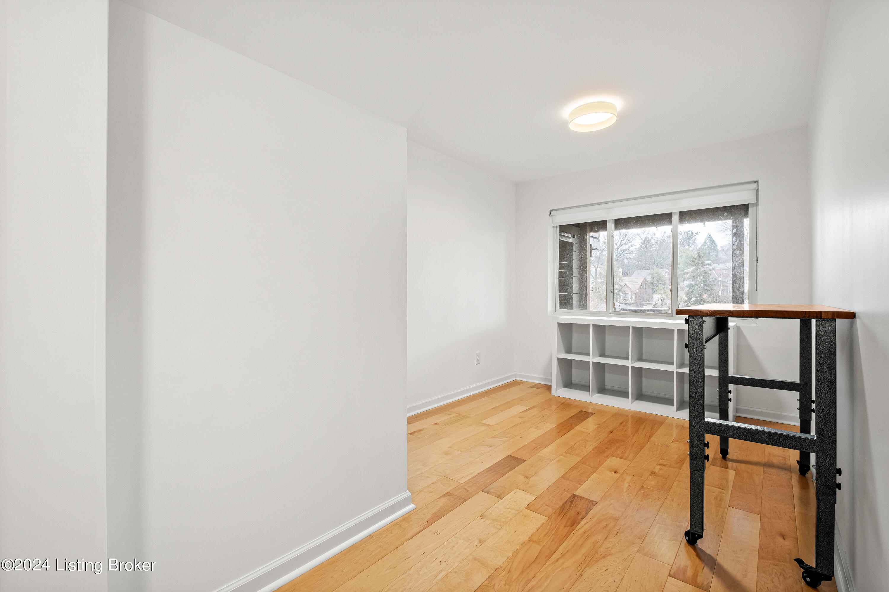 2523 Saratoga Dr