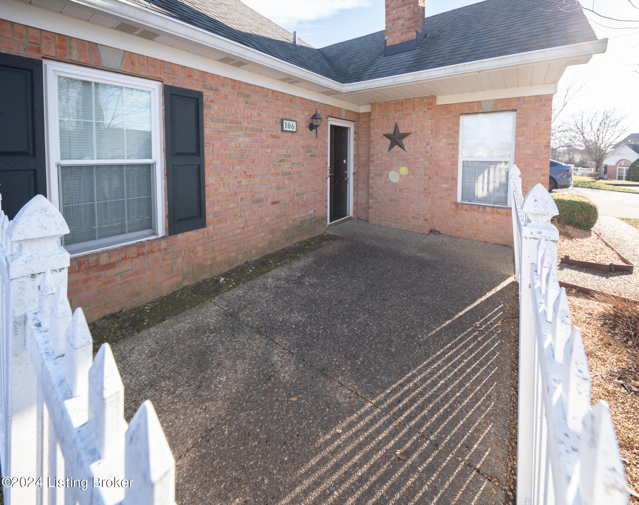 106 Azalea Ct