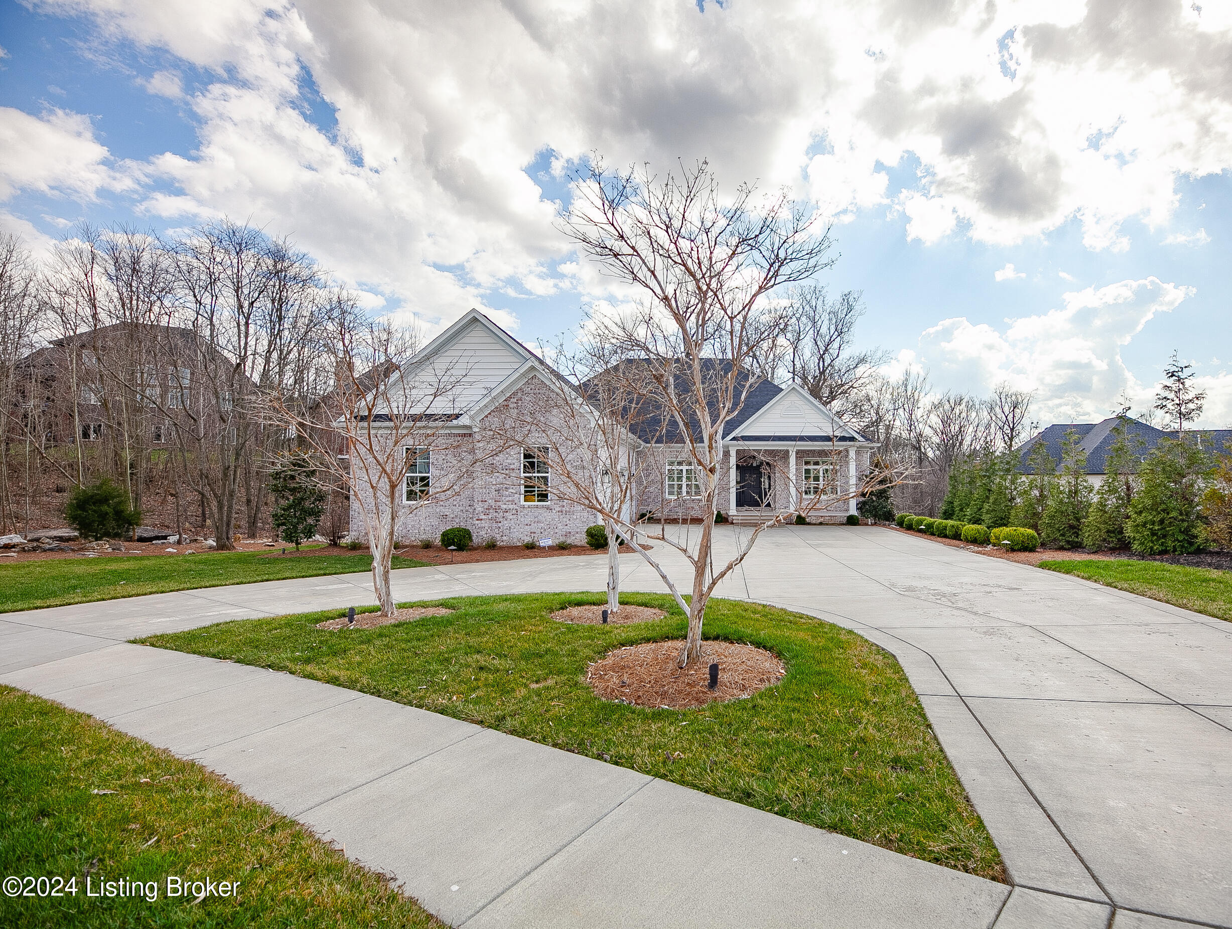 4204 Hidden Bluff Ct