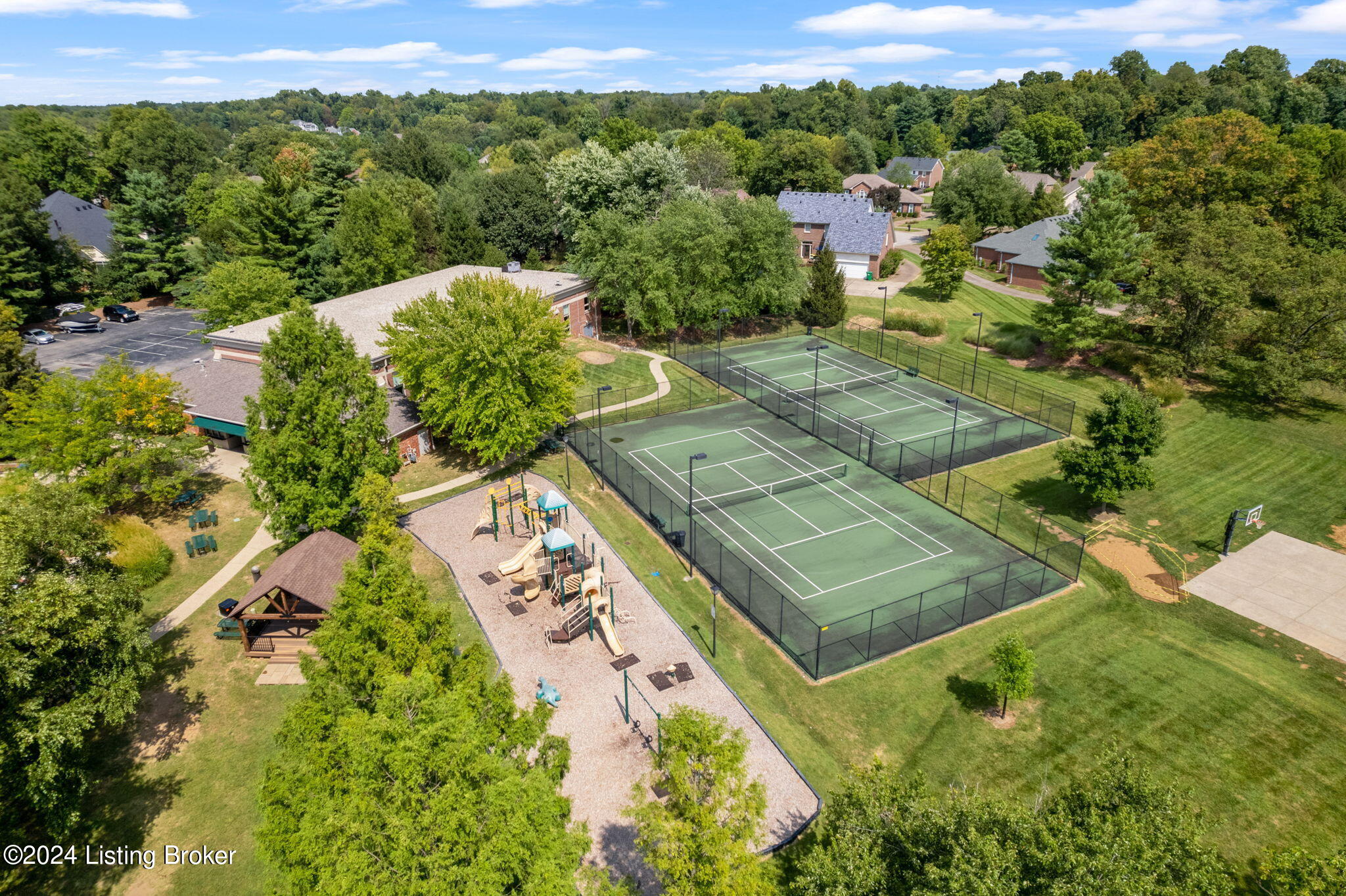 908 Lodge Hill Rd