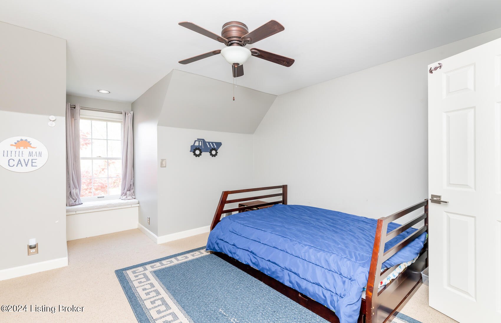 17209 Mallet Hill Dr