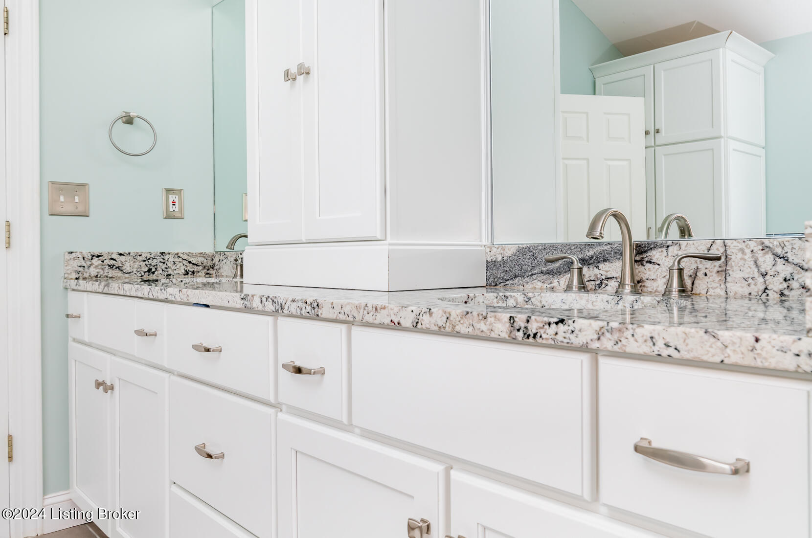 17209 Mallet Hill Dr