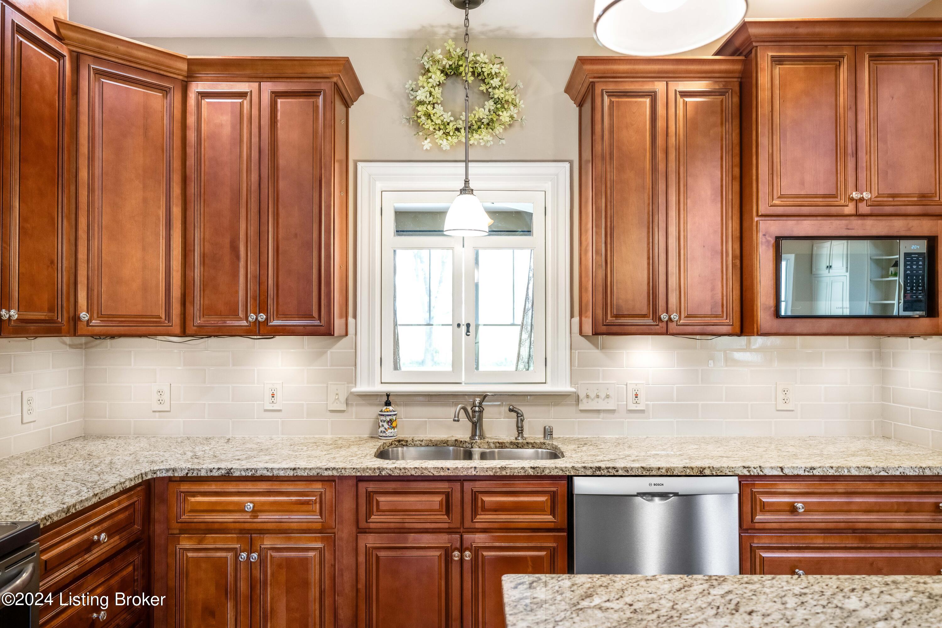 11309 Spring Hollow Ct