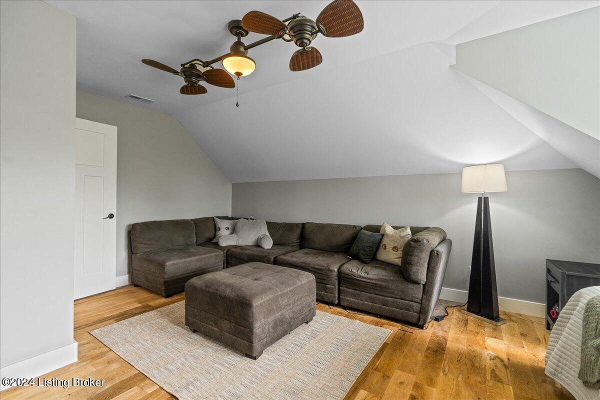 3112 School House Rd