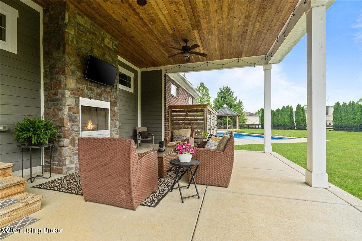 3112 School House Rd