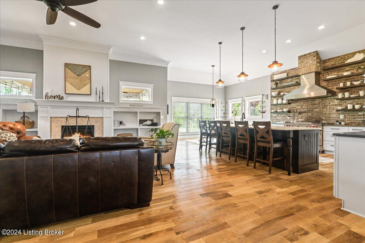 3112 School House Rd