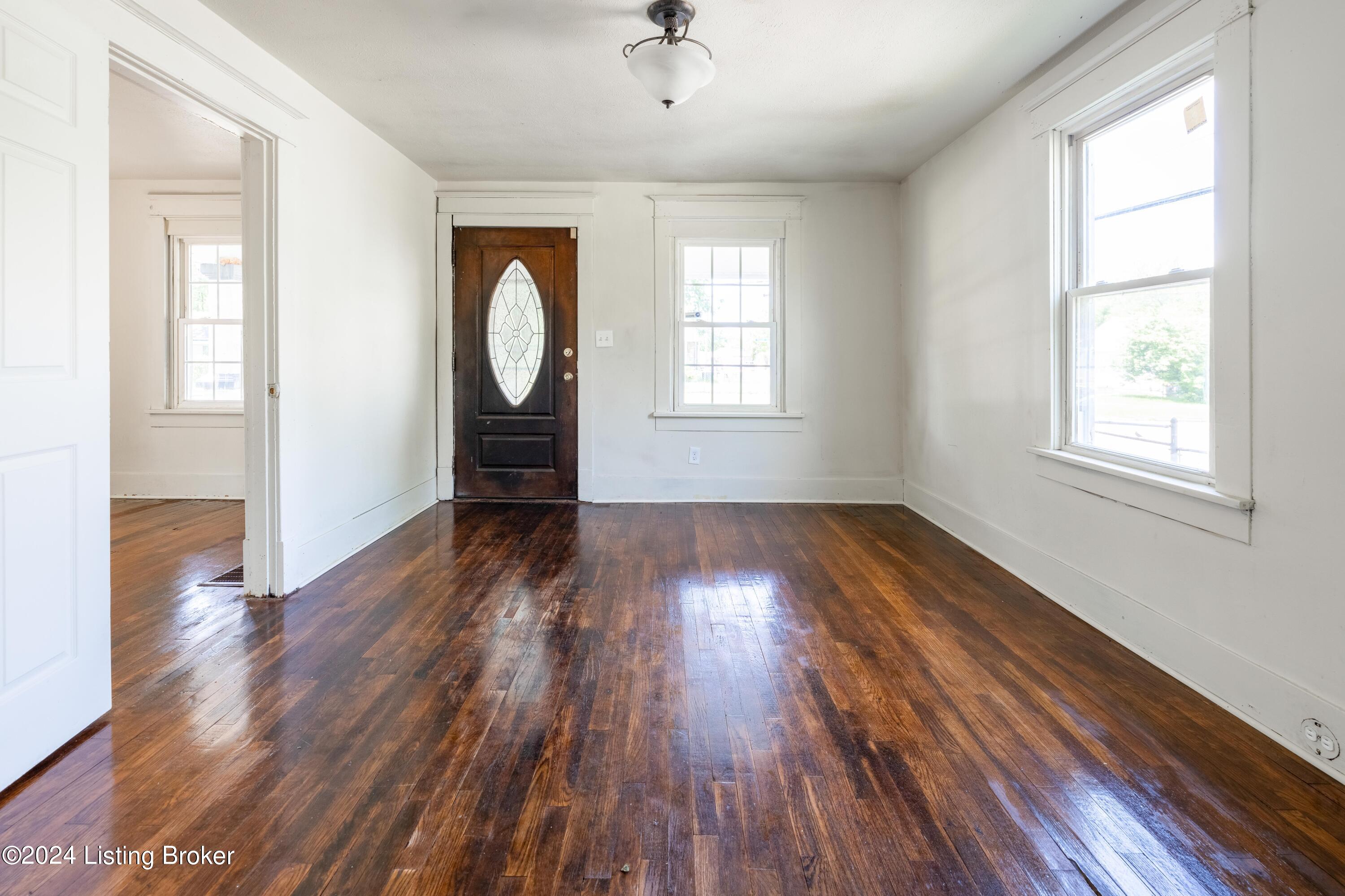 3401 Powell Ave