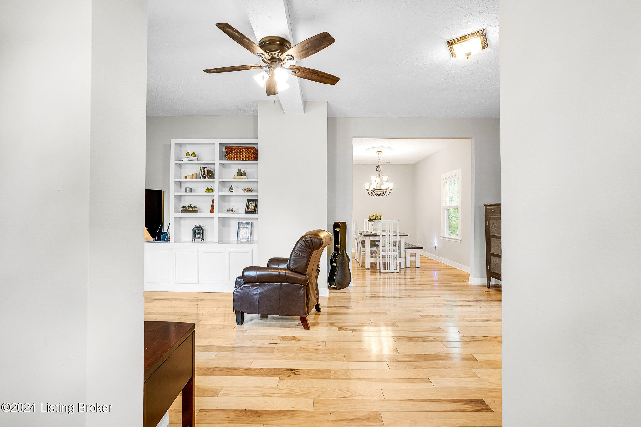 411 Kenilworth Rd