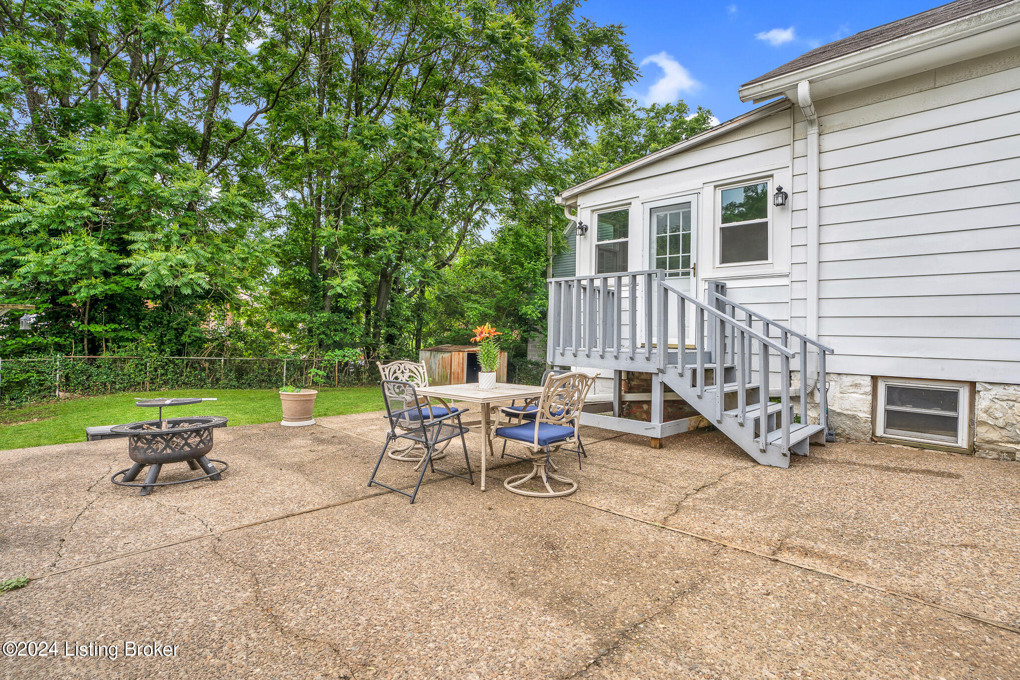 411 Kenilworth Rd
