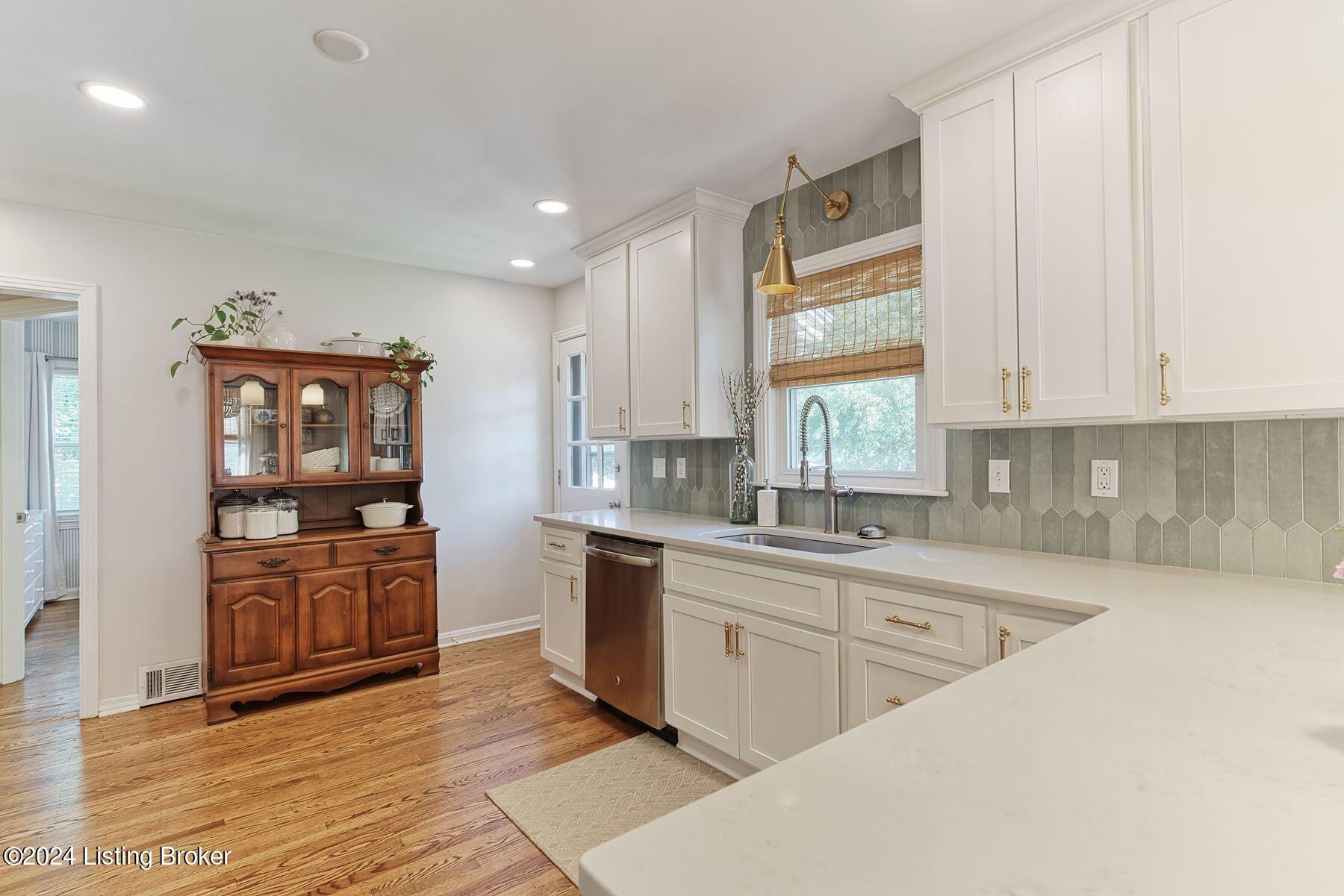 4418 Blenheim Rd