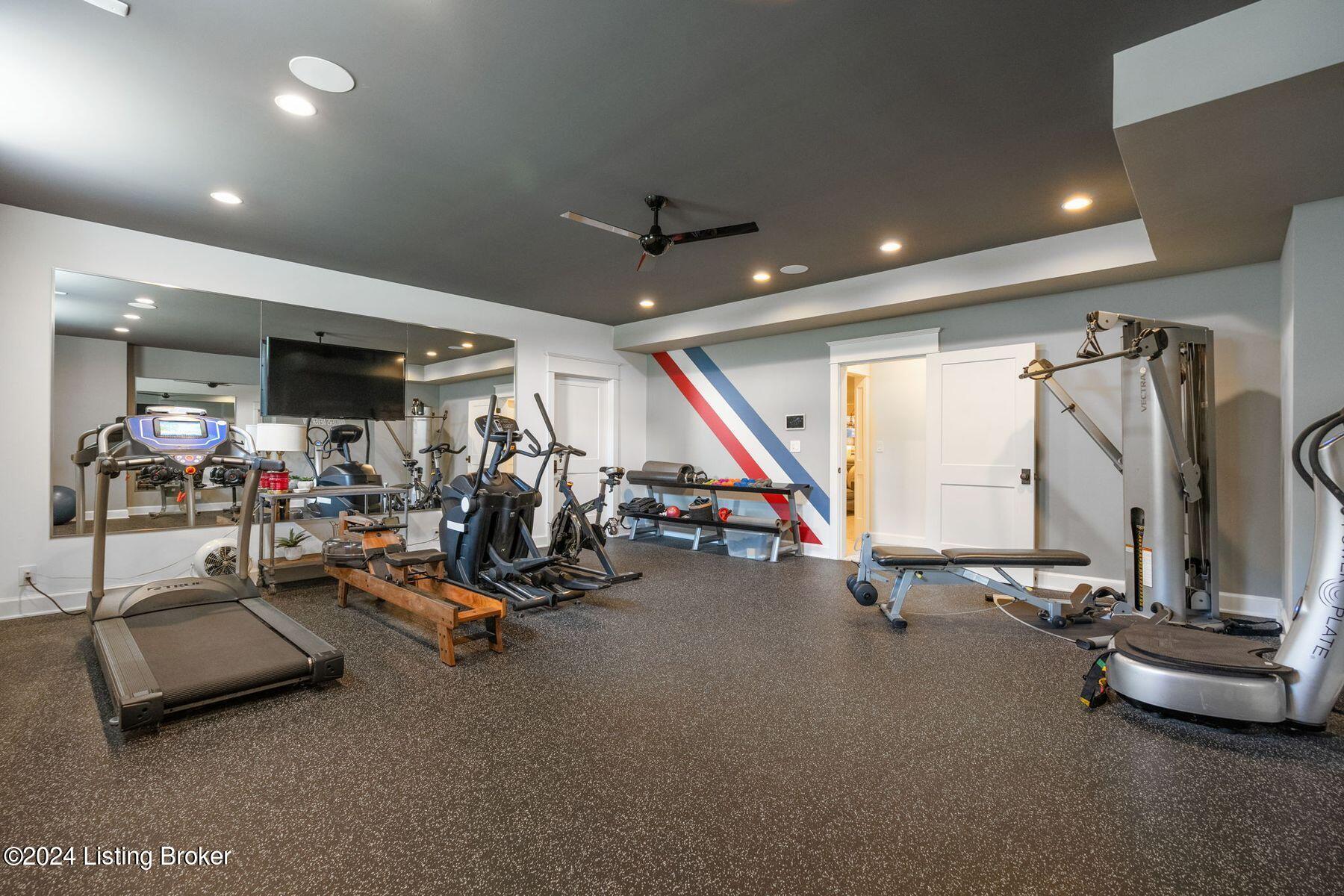 12420 Poplar Woods Dr