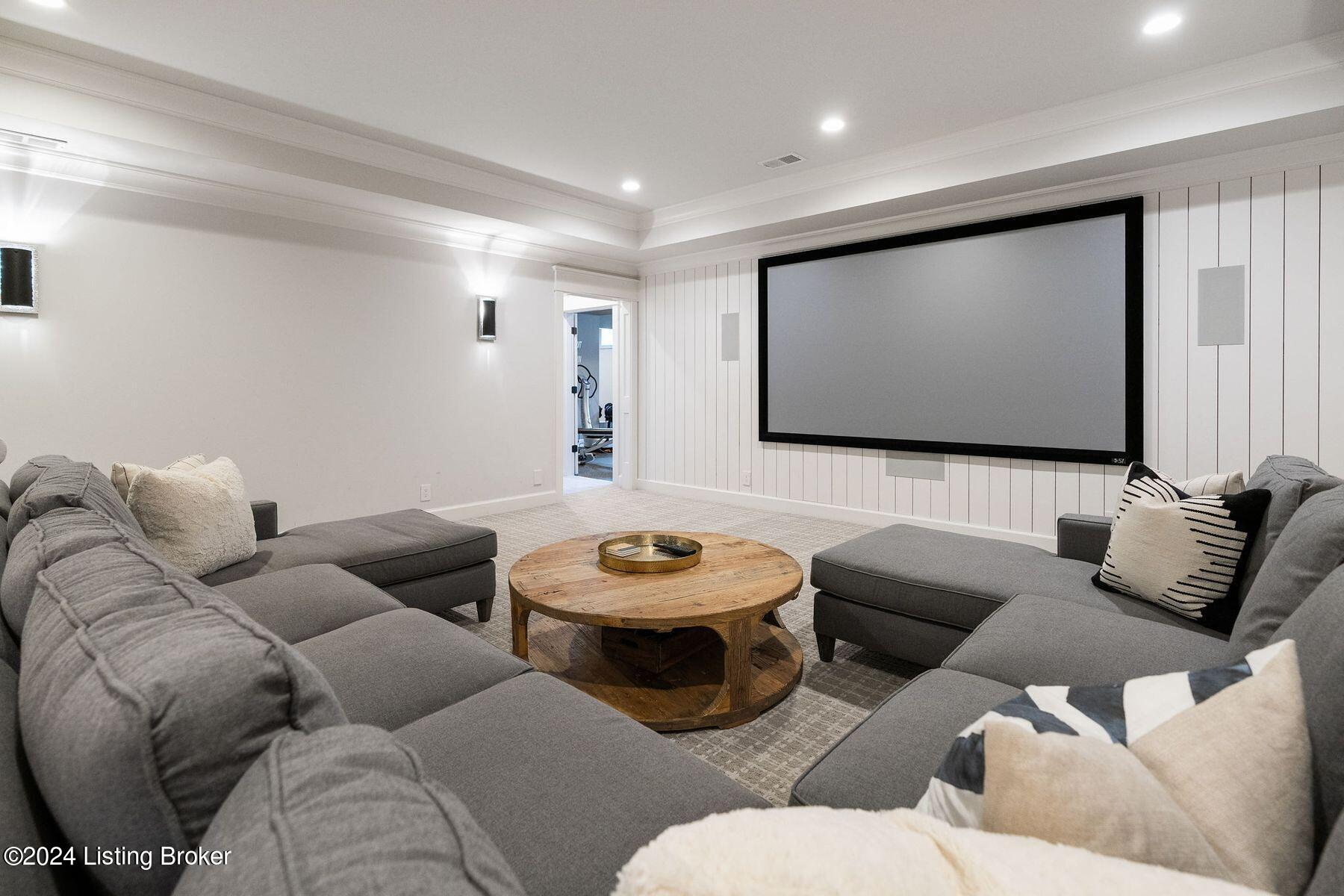 12420 Poplar Woods Dr