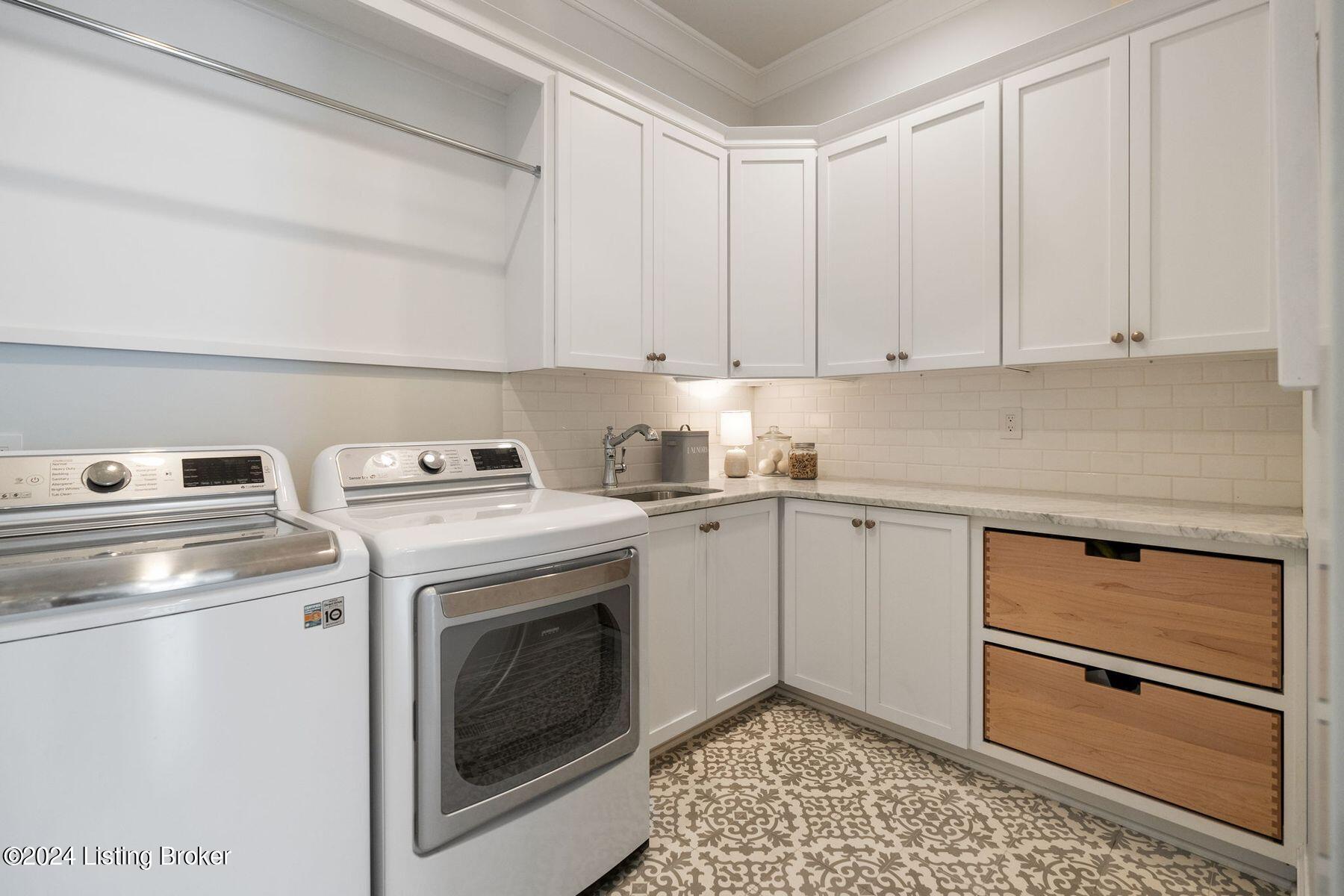 12420 Poplar Woods Dr