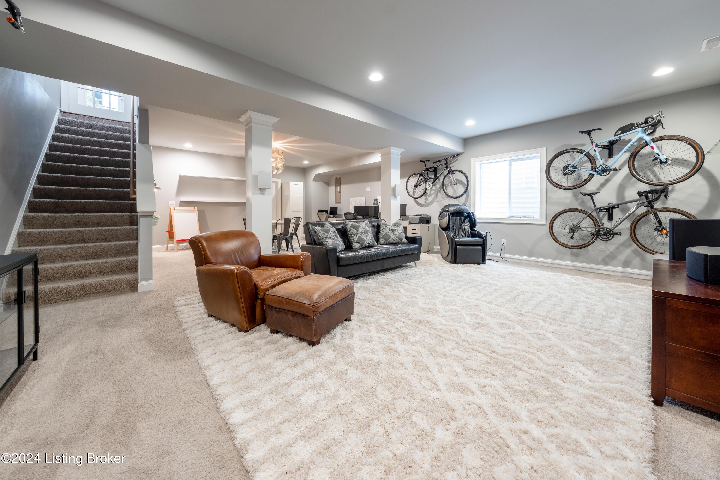 6143 Mistflower Cir