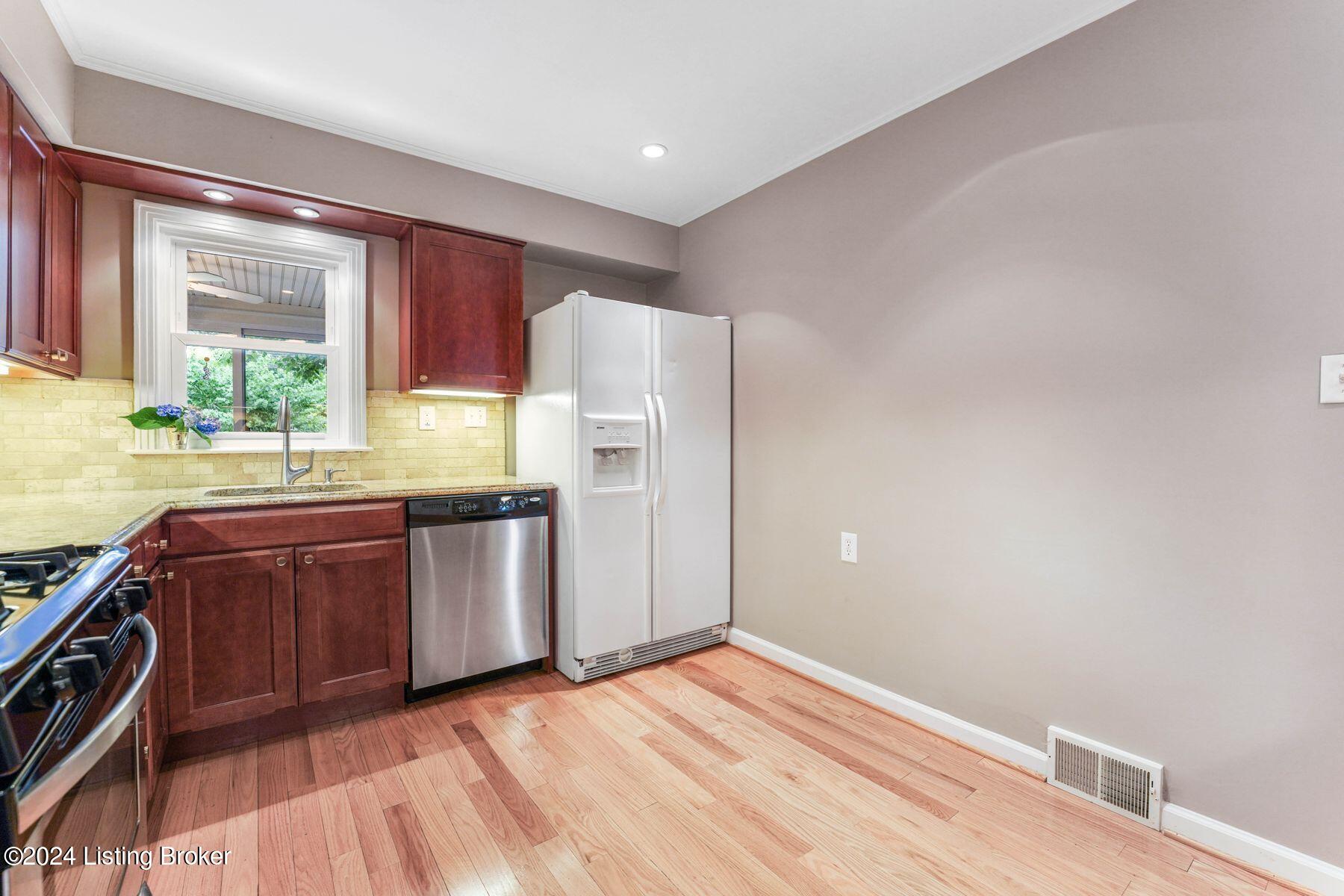 208 Marshall Dr