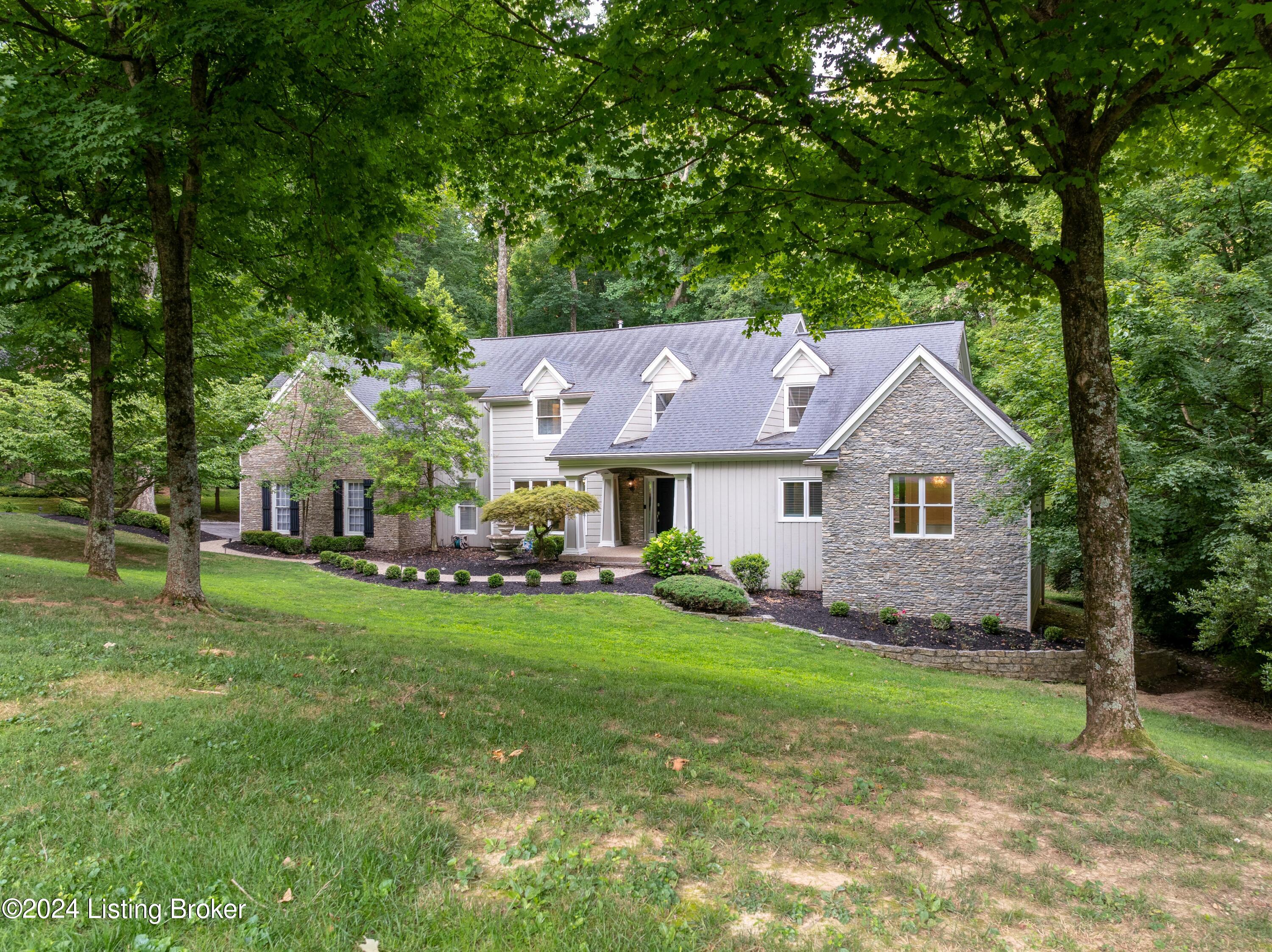 7618 Woodridge Dr