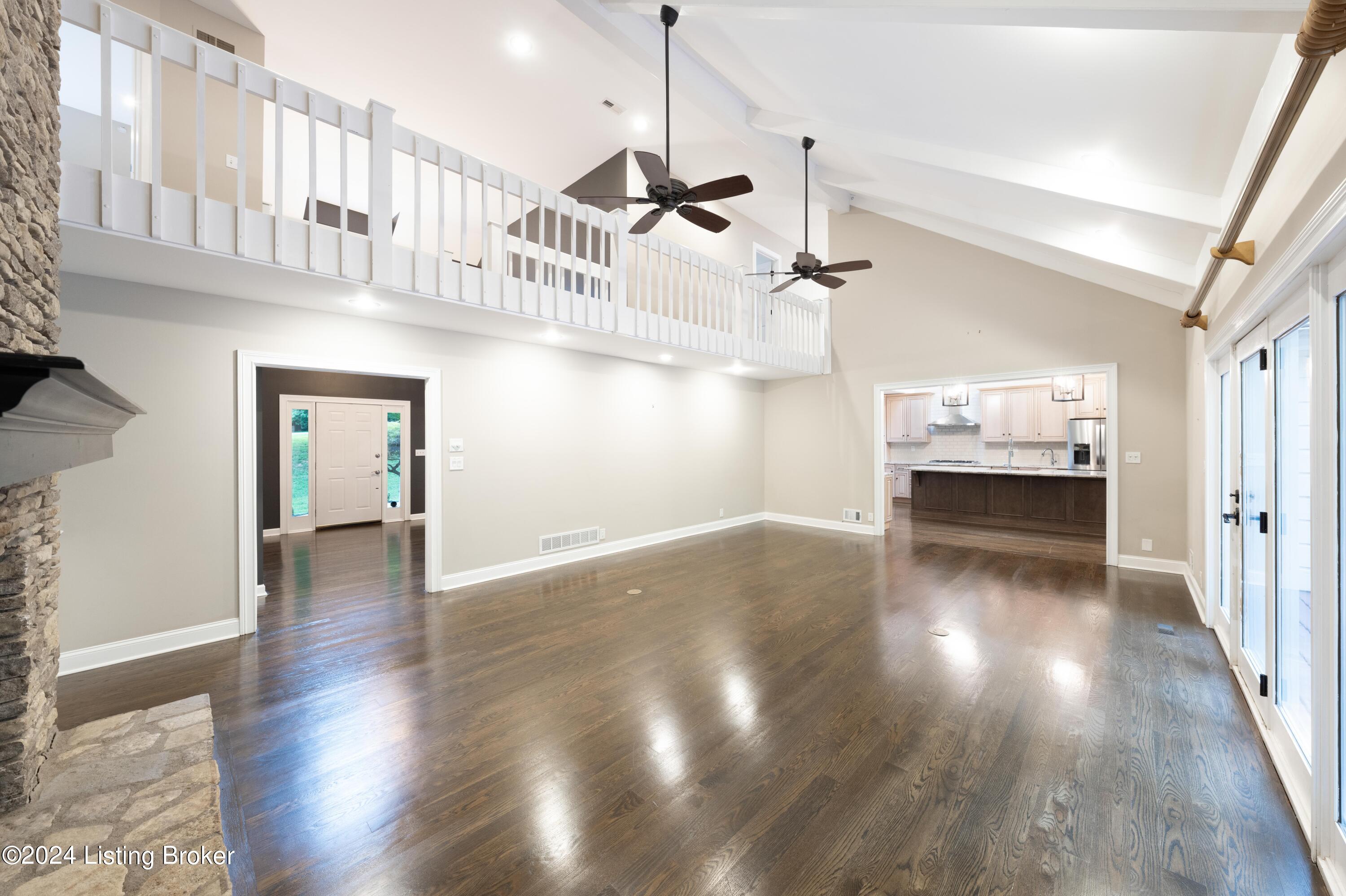 7618 Woodridge Dr