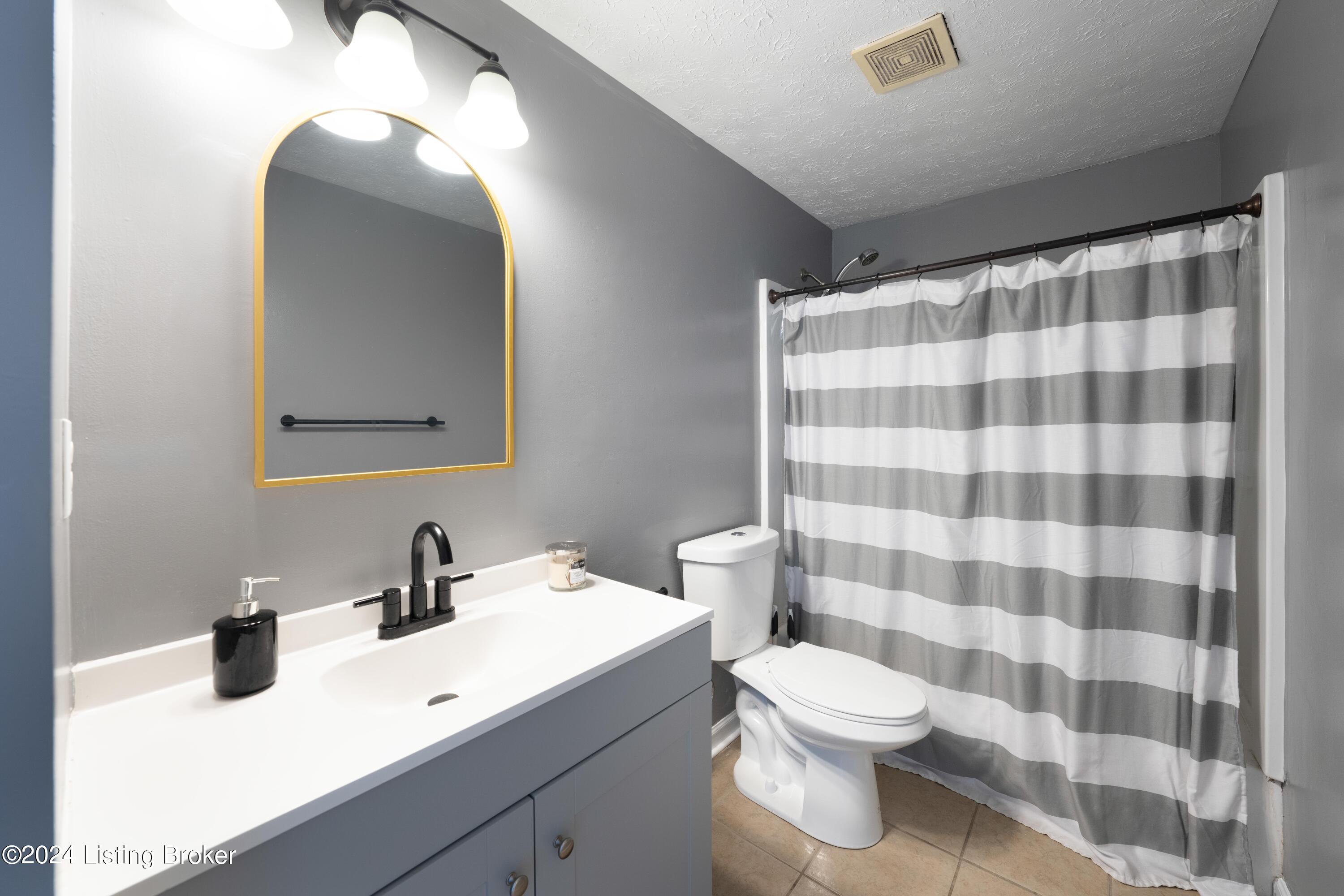 4707 Lunenburg Dr