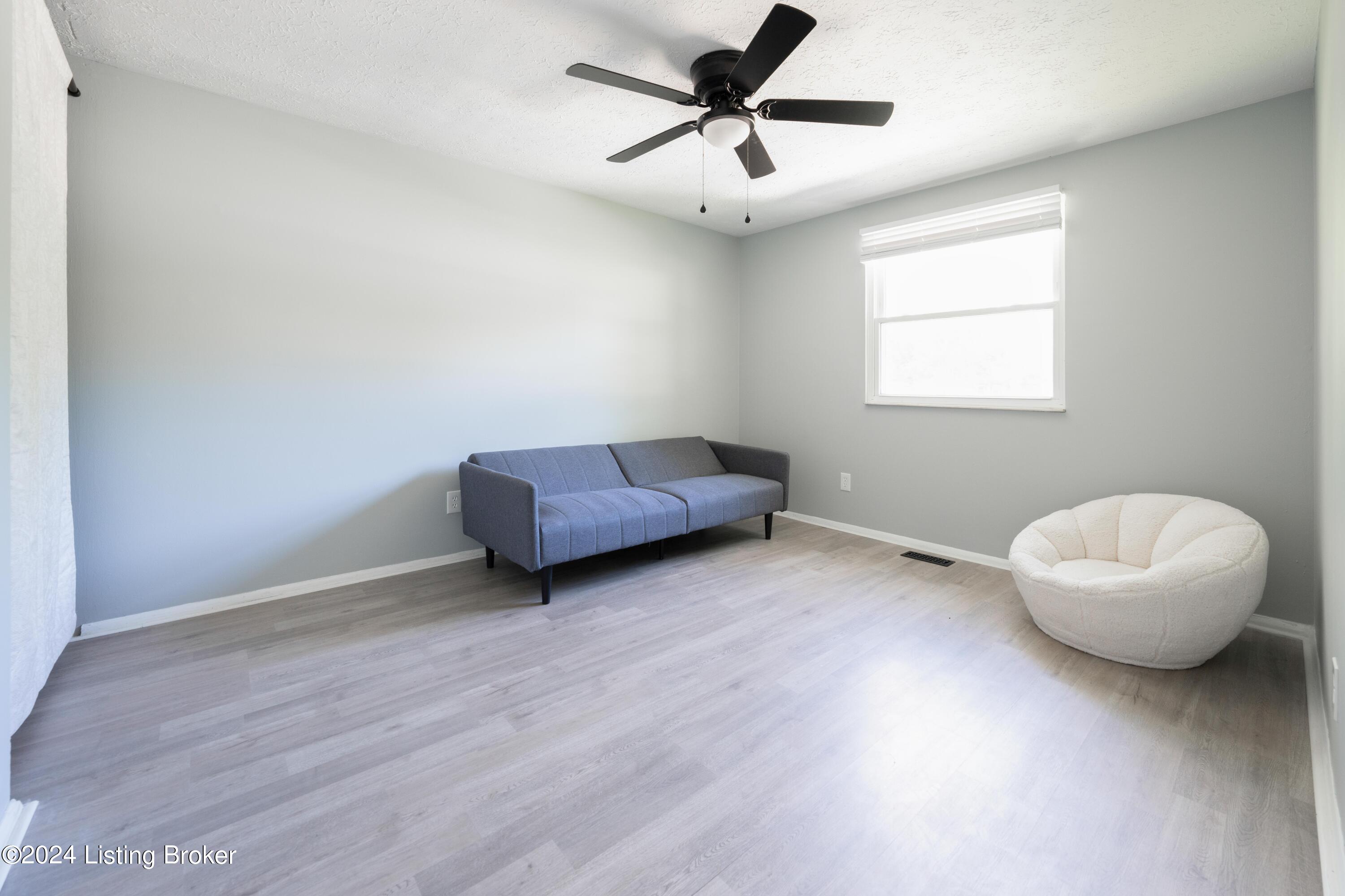 4707 Lunenburg Dr
