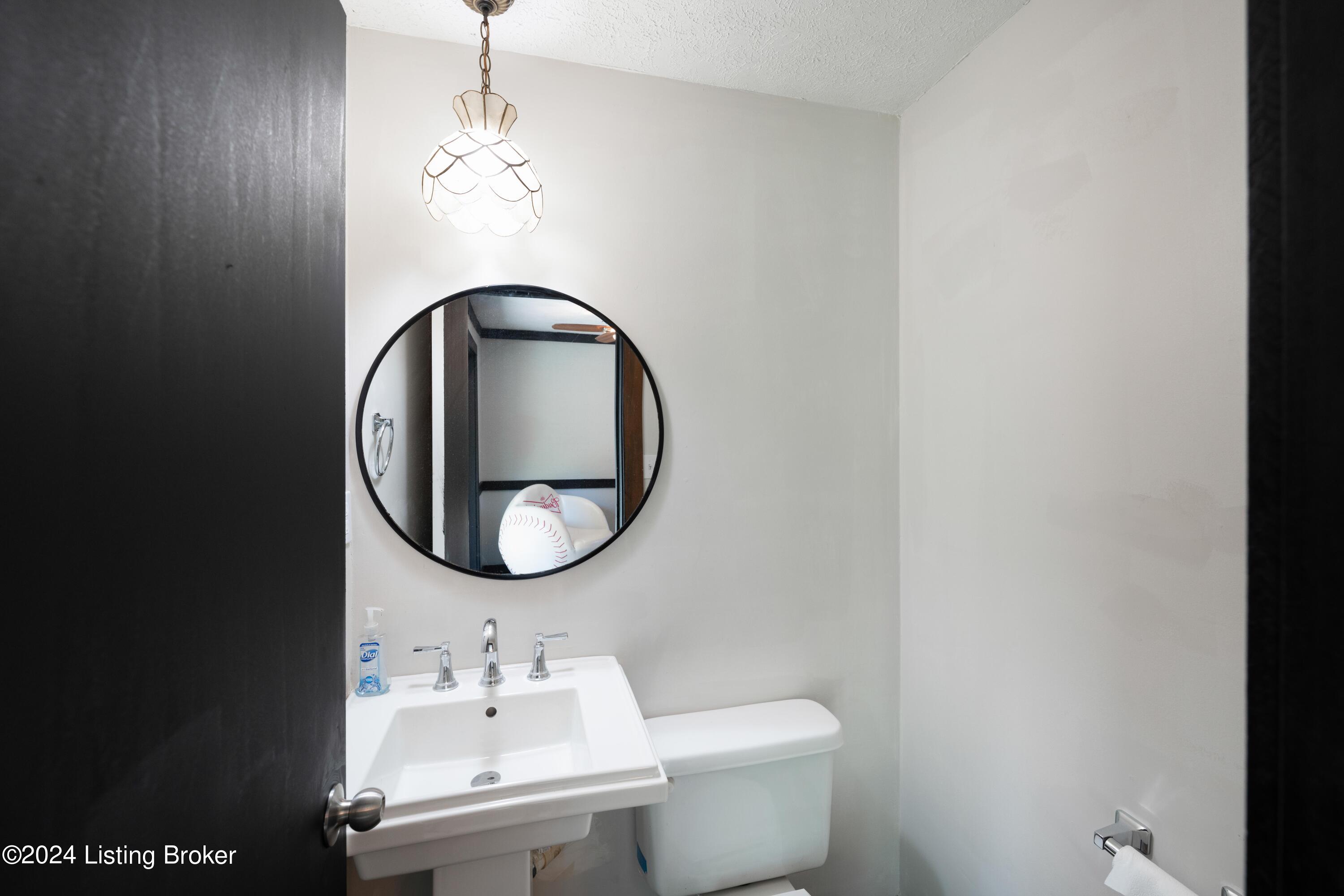 4707 Lunenburg Dr