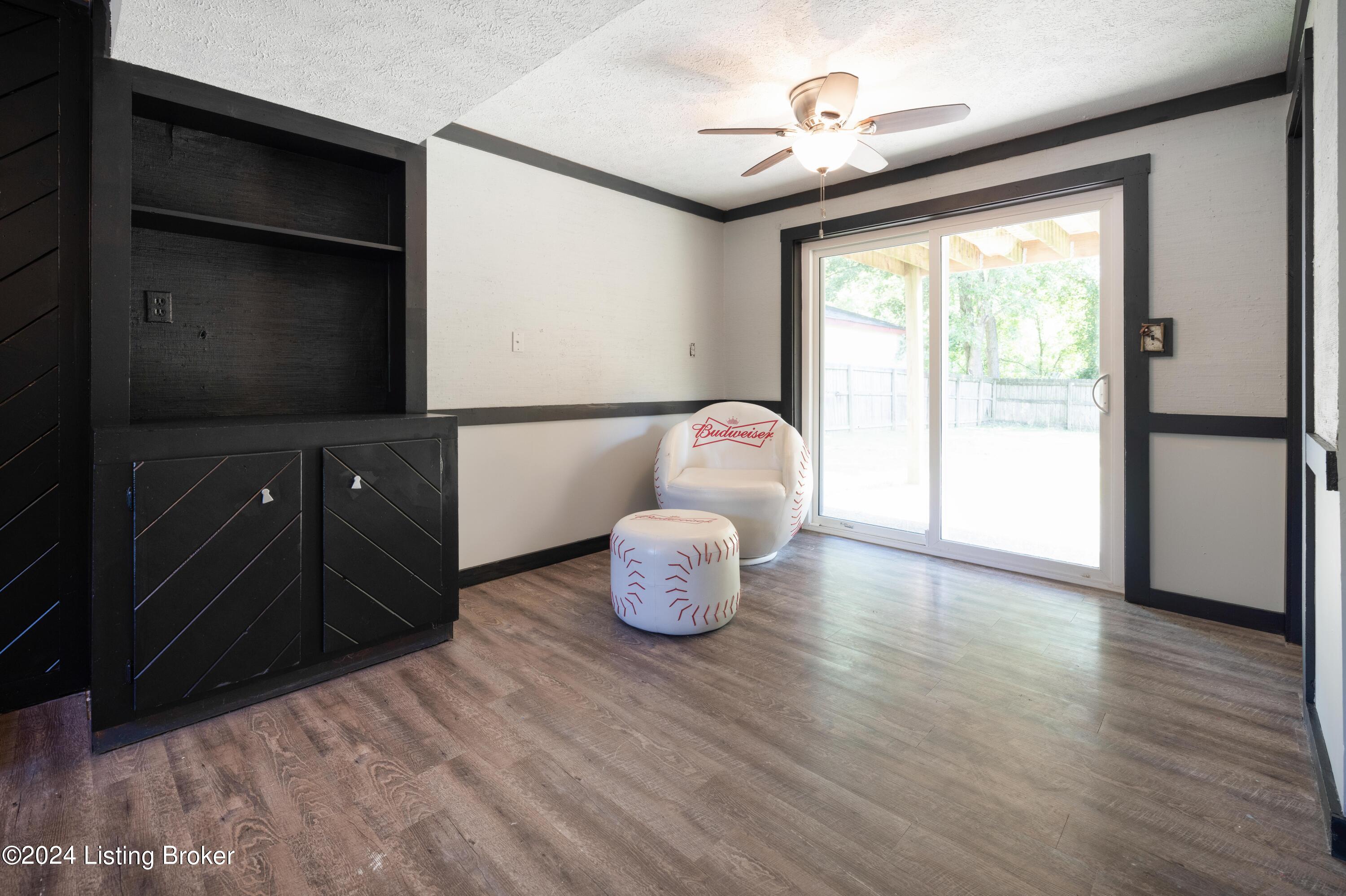 4707 Lunenburg Dr