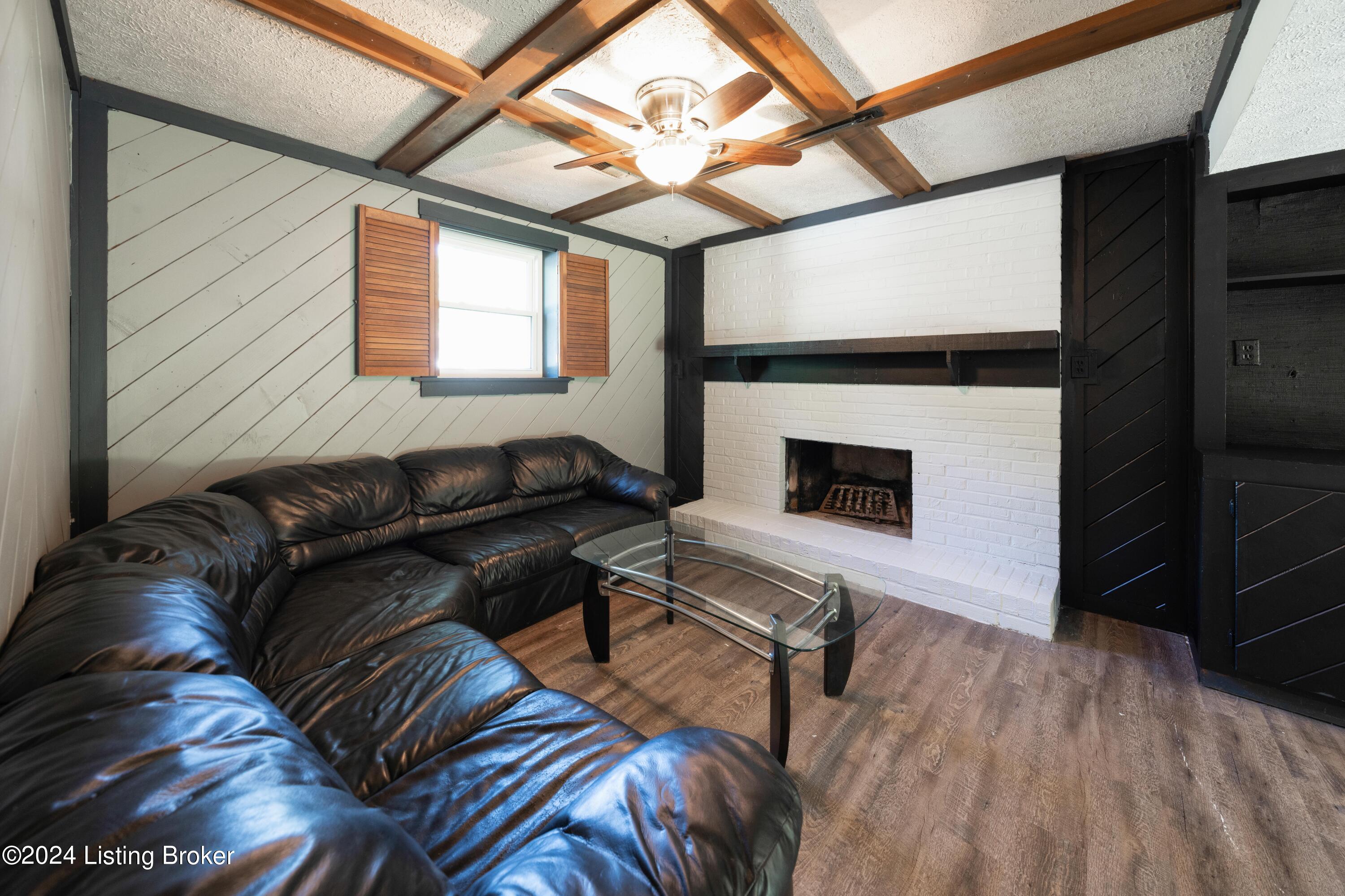 4707 Lunenburg Dr